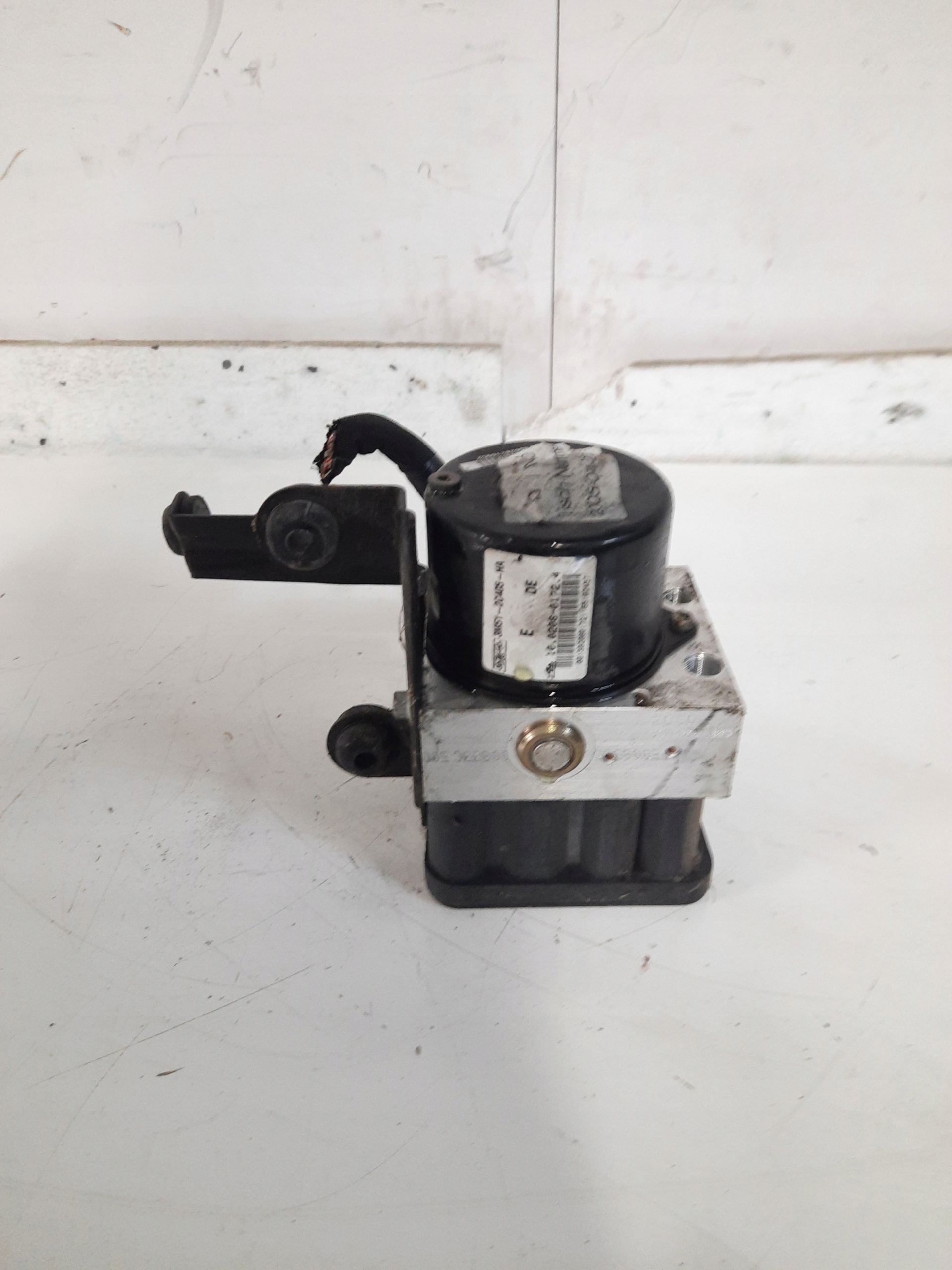 3M512C405 - НАСОС ABS КОНТРОЛЕР FORD CMAX