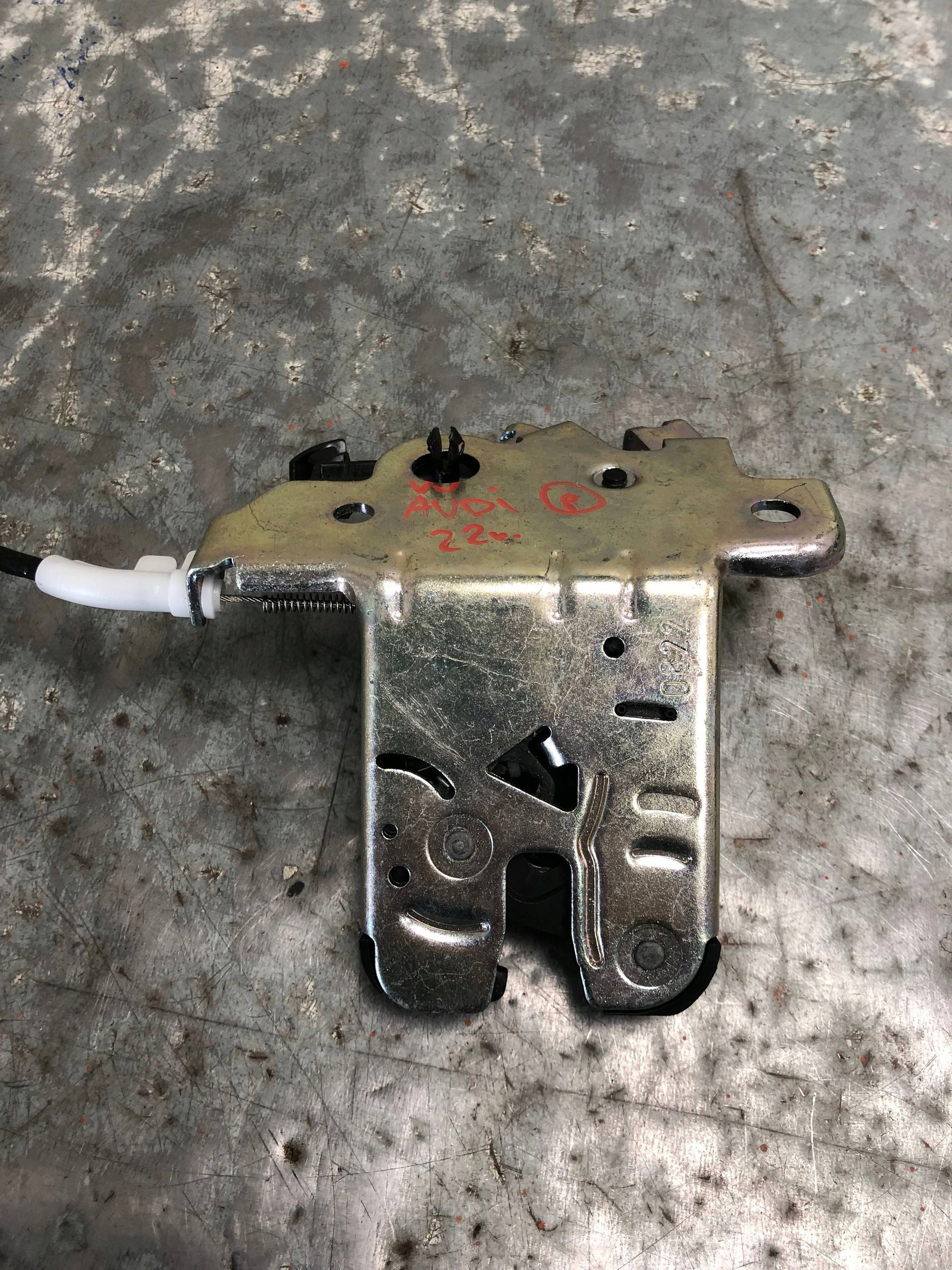 lock bonnet boot AUDI Q7 4M 4M0827506E 11A827535