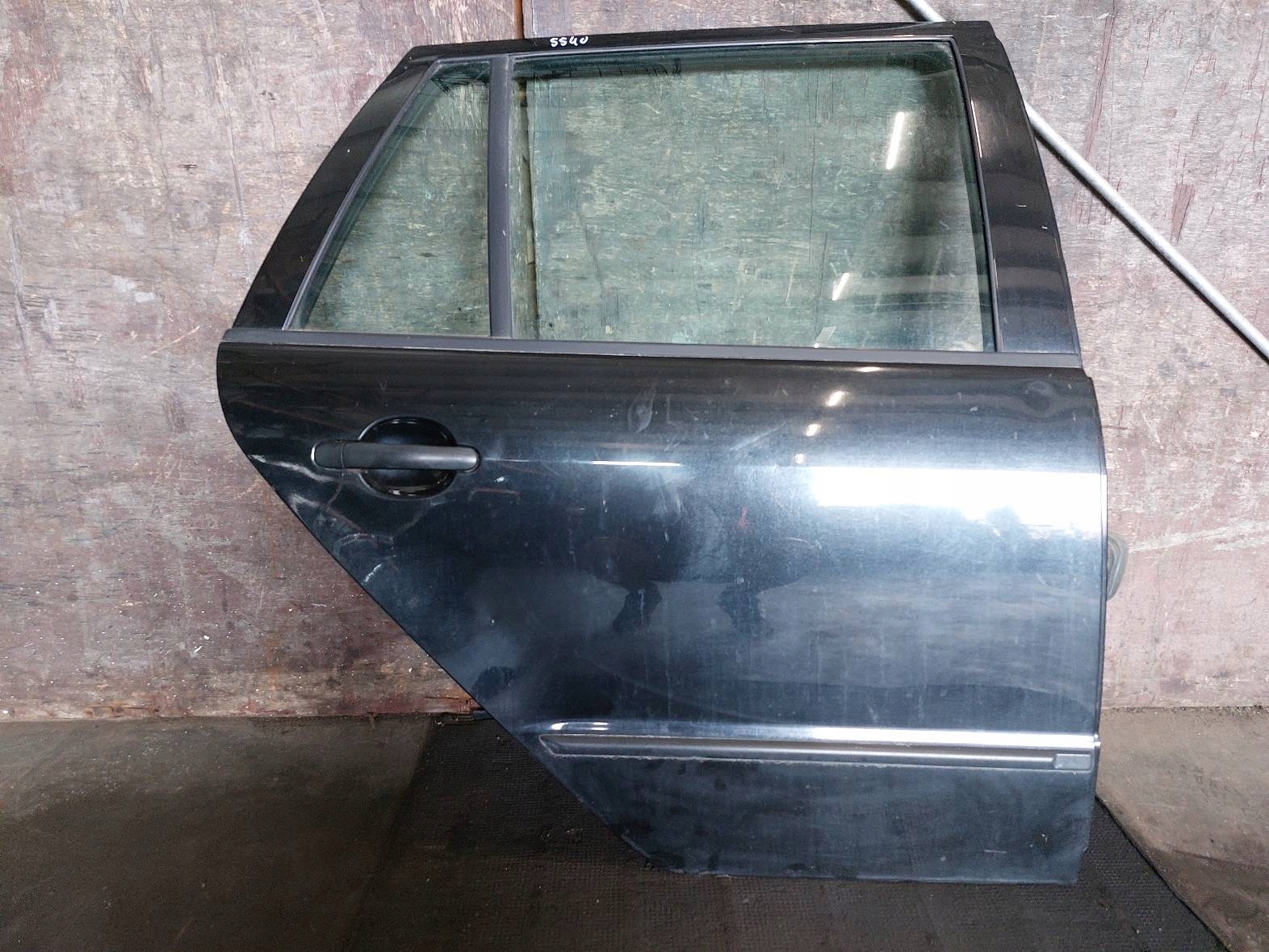 DRZWI KOMPLETNE PRAWY TYŁ SKODA FABIA I KOMBI 9910