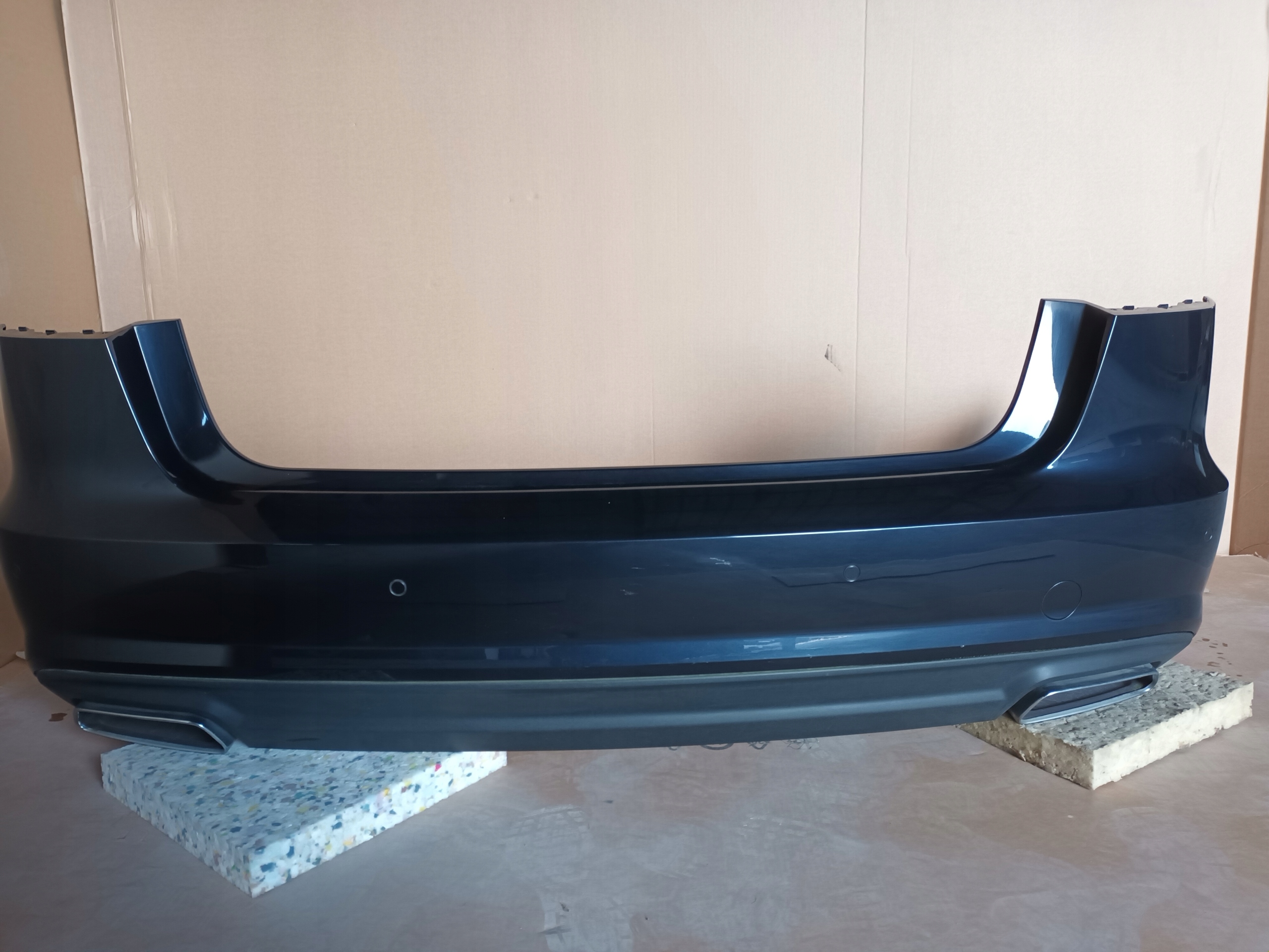 Audi sedan A6 C7 4G kompletny tył klapa lampy zderzak kolor LX5R 2017 28 km Producent części Audi OE