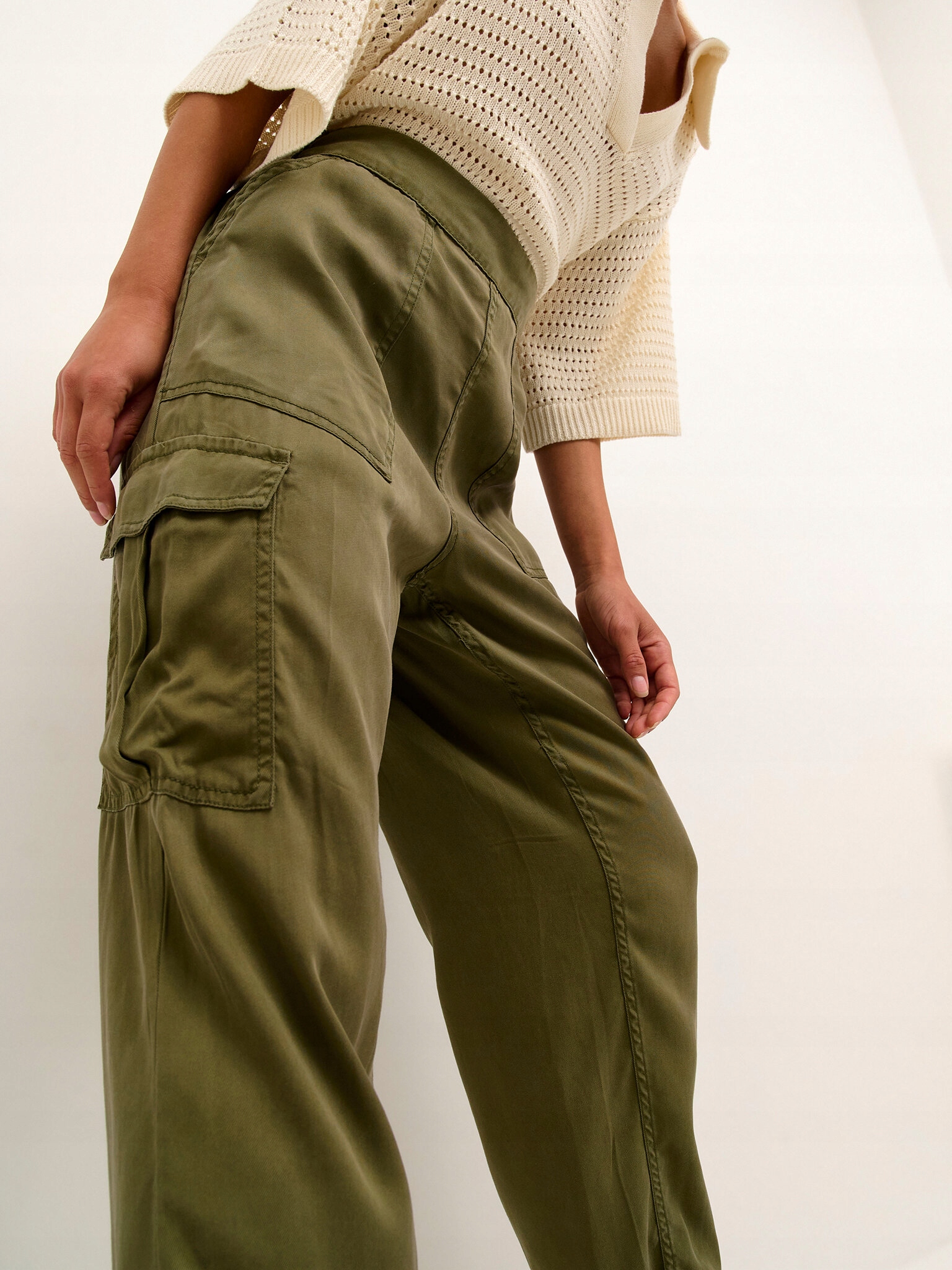 Kaffe Spodnie materiałowe Zilia 10507507 Zielony Relaxed Fit