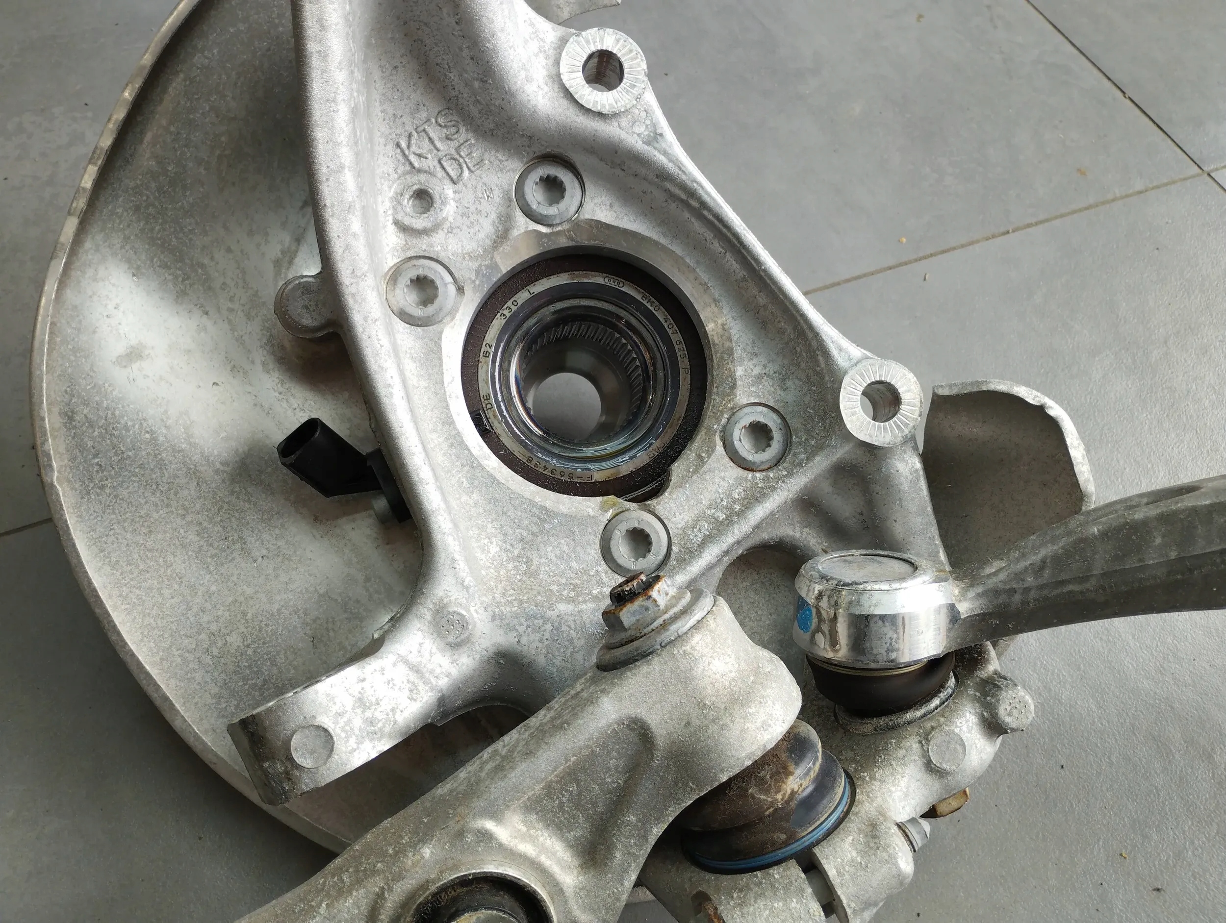 Audi A5 Sportback 8TA swing right front 4G0407242D