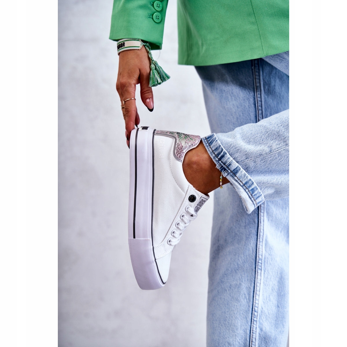 BIG STAR KK274037 materiałowe białe trampki na platformie R 39 Kod producenta 209145101