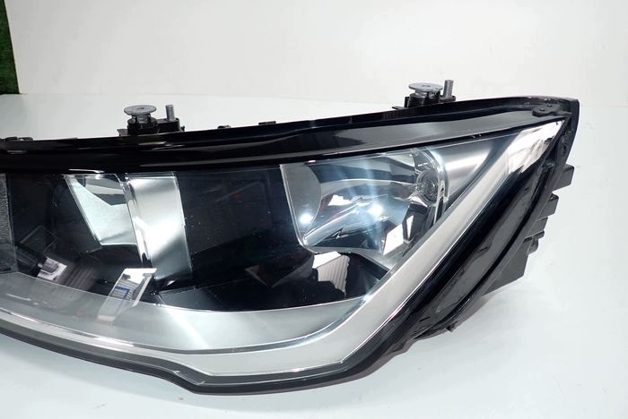 AUDI A1 LIFT 14- reflektor left light left