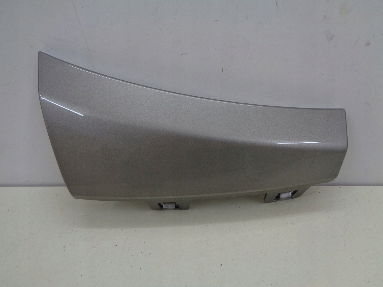 A2058856502 - MERCEDES W205 AMG Lift бампер передний левый