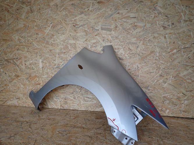TOYOTA AURIS and 07- fender right front front
