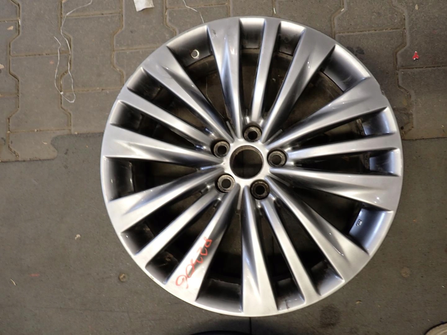 disk disk TOYOTA HIGHLANDER 5x114,3 ET35 8J 20"