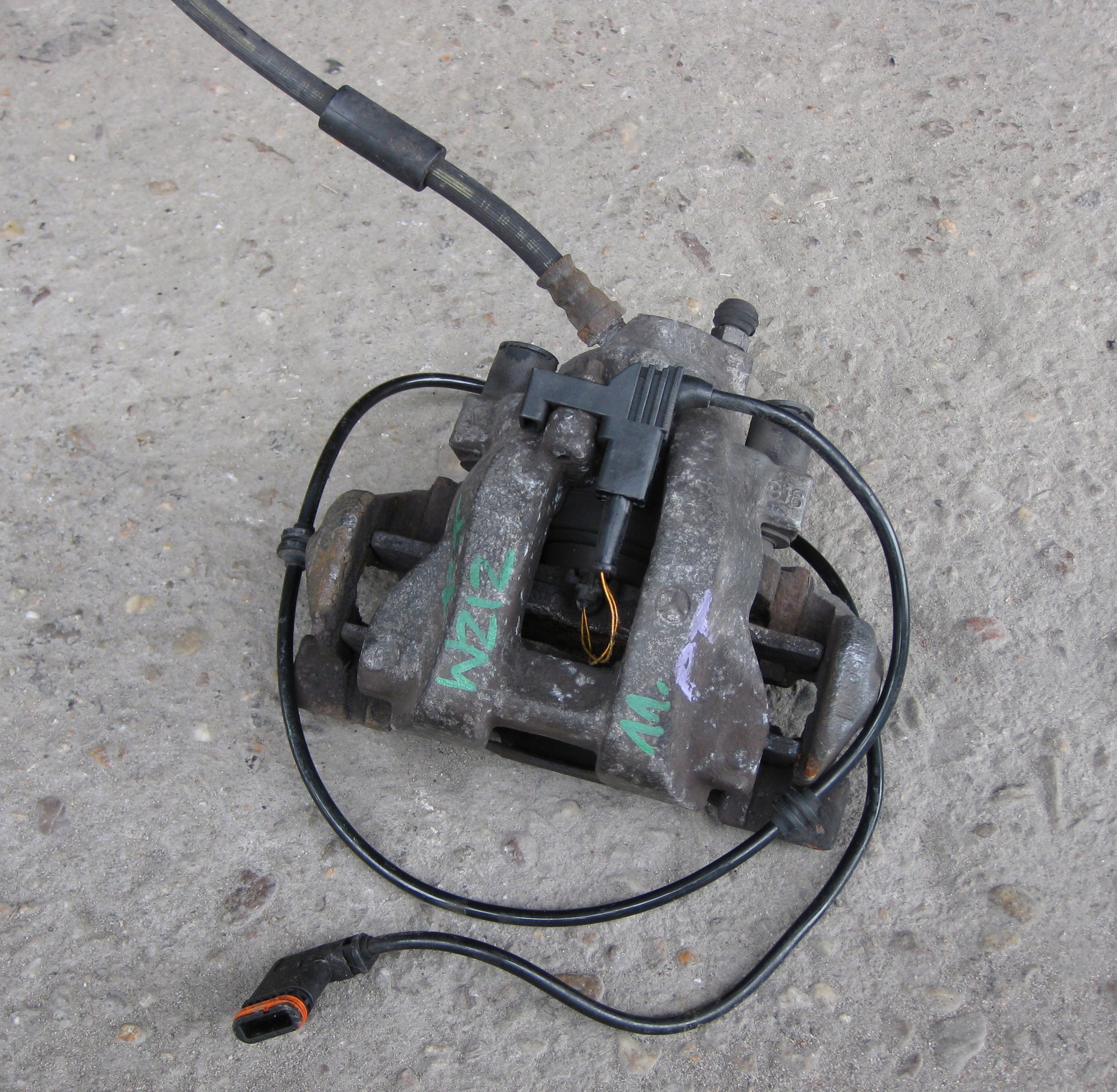 MERCEDES W212 E KLASA 11R caliper brake right rear part