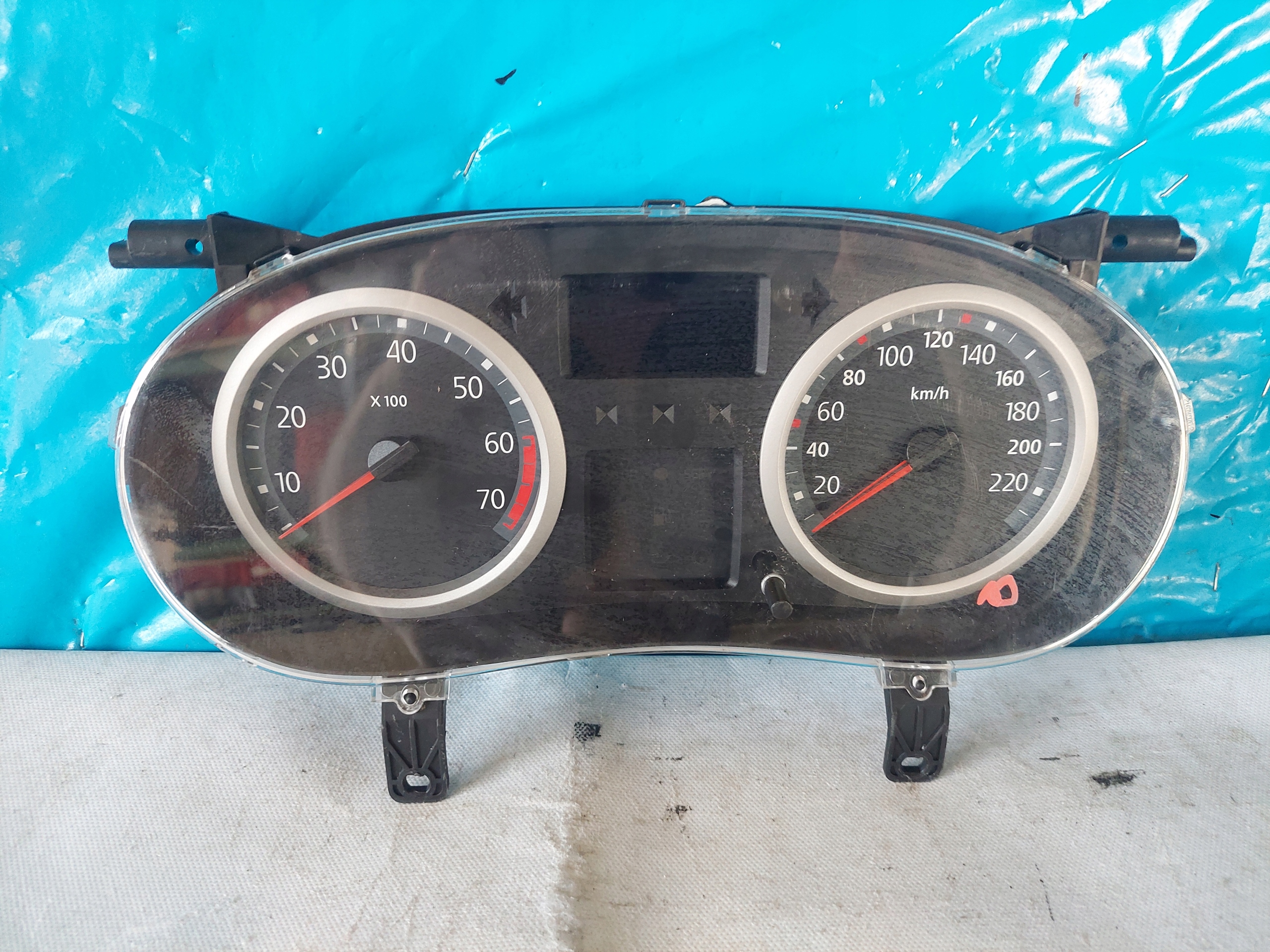 budíky hodiny CLIO II 1.2 B P8200276531A