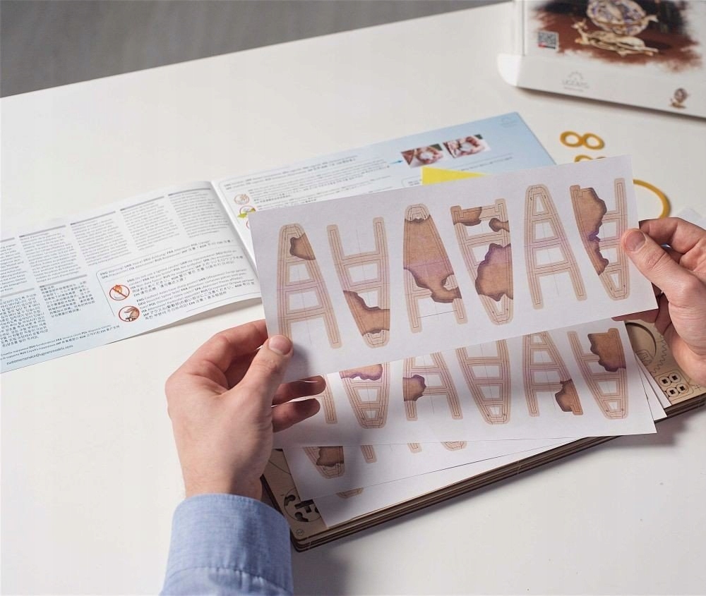 GLOBUS MODEL MECHANICZNY DREWNIANY DO SKŁADANIA BEZ KLEJU PUZZLE 3D UGEARS Liczba elementów 184