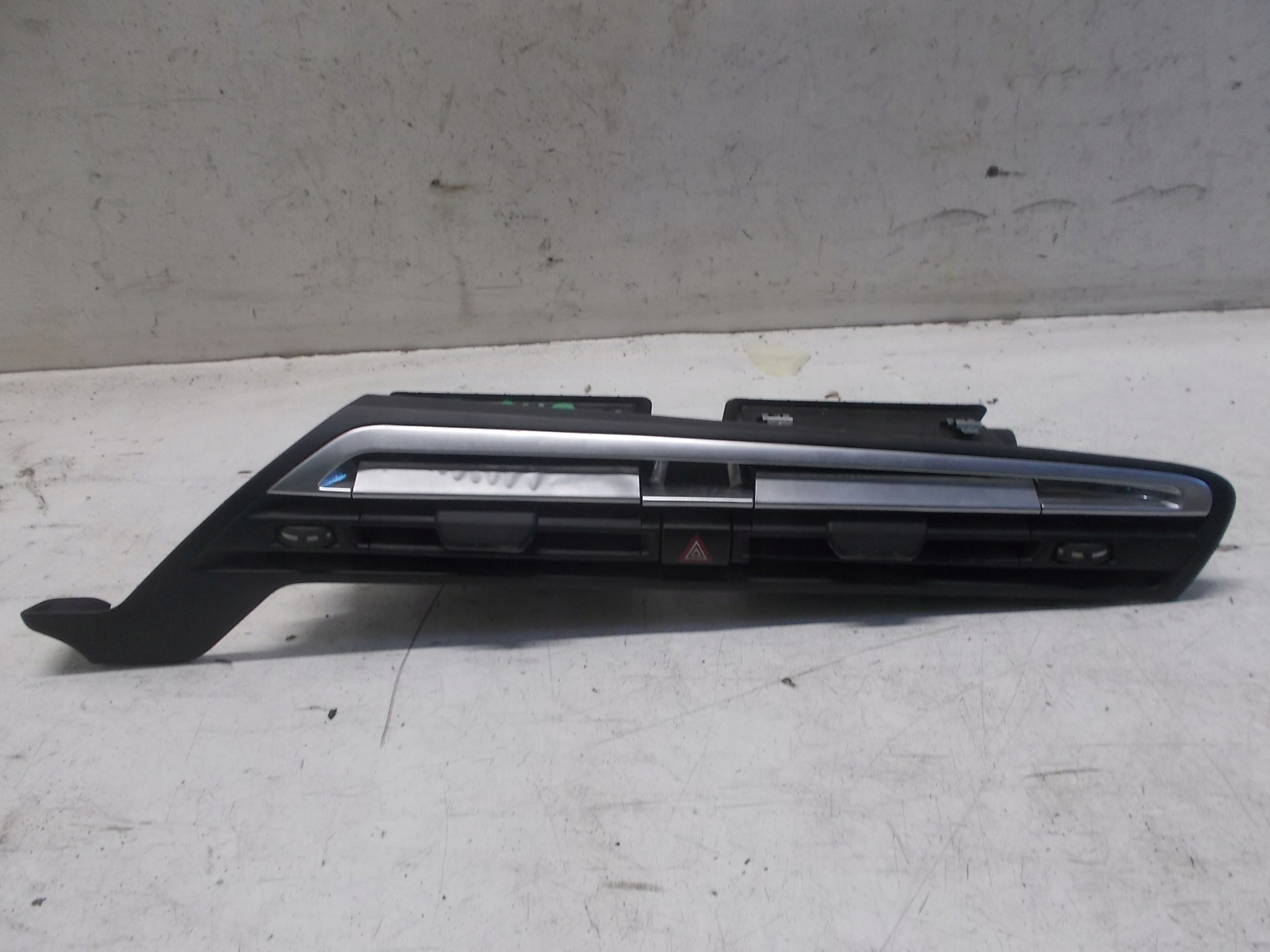 CITROEN C4 PICASSO II KRATKA NAWIEWU ŚRODKOWA