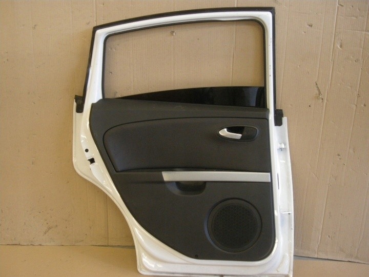 seat LEON 2005 дверь левая