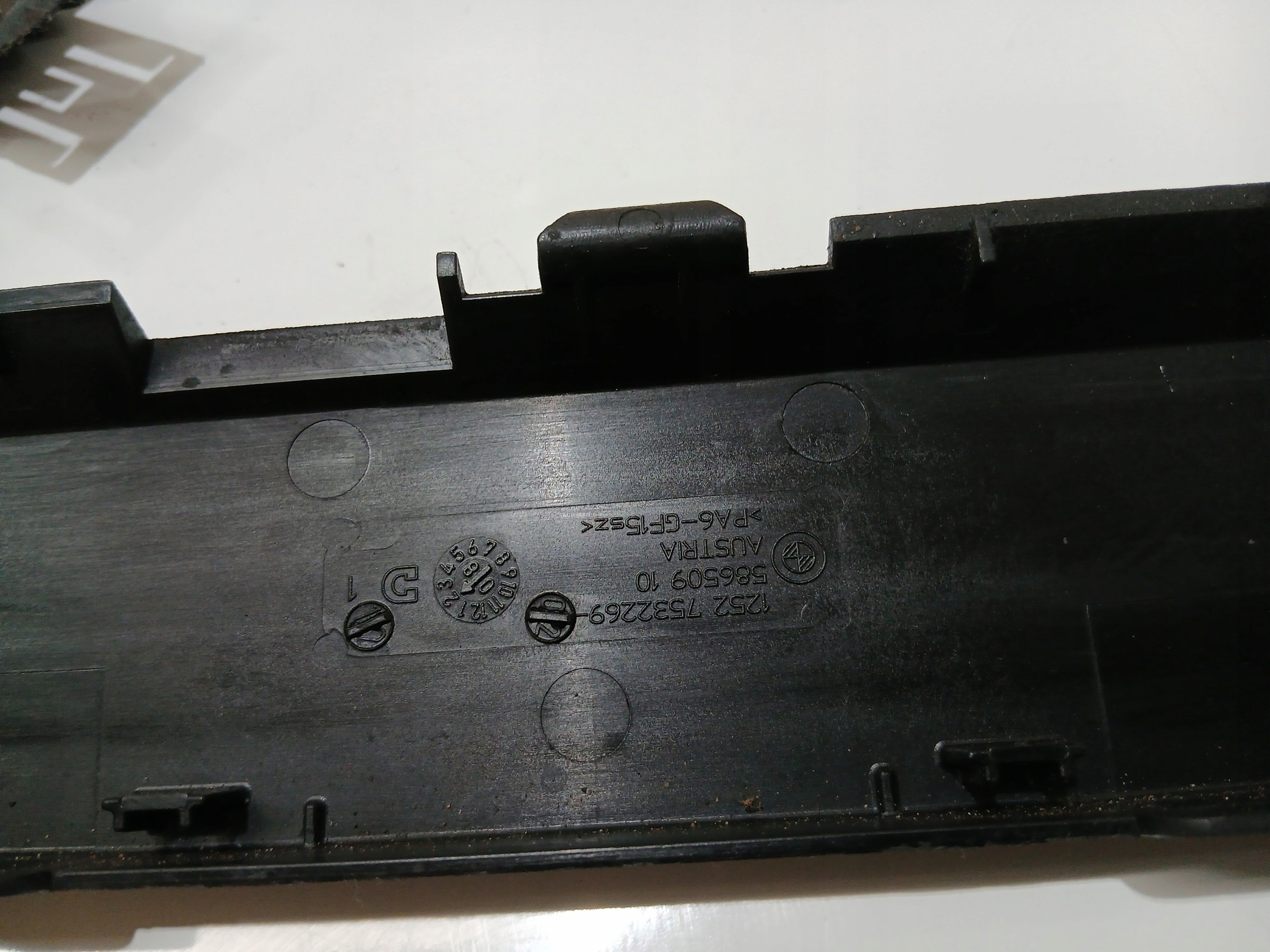kryt káblov BMW E90 E92 E87 E81 X1 E84 OE 7532269
