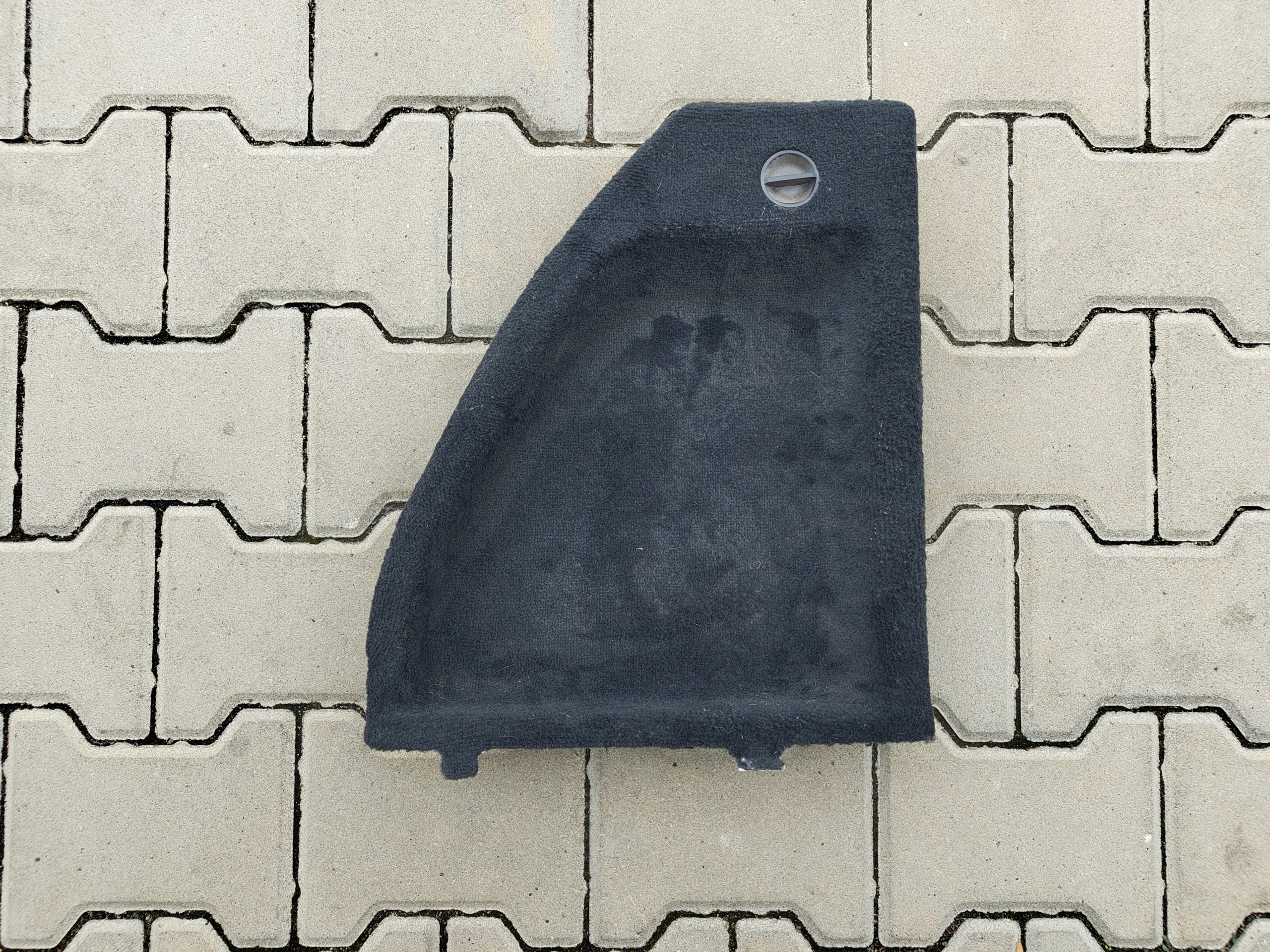 BMW 5 G31 left side upholstery boot 7387483