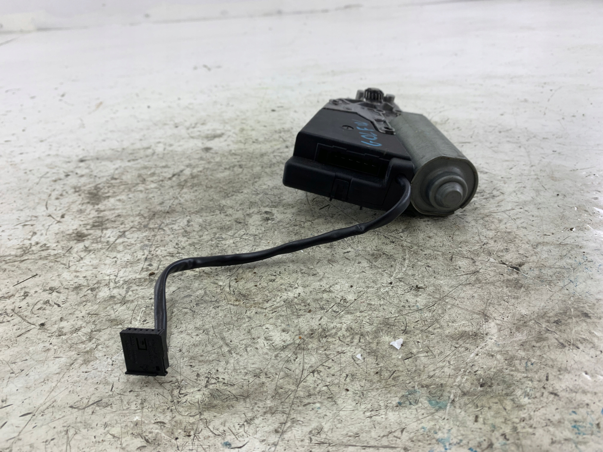 AUDI A4 B5 LIFT Motor Schiebedach 8D0959591A