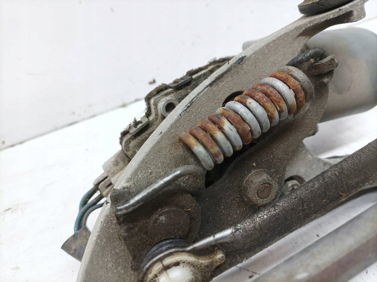wiper mechanism front 8511002190 Toyota Auris and (2006-2012)