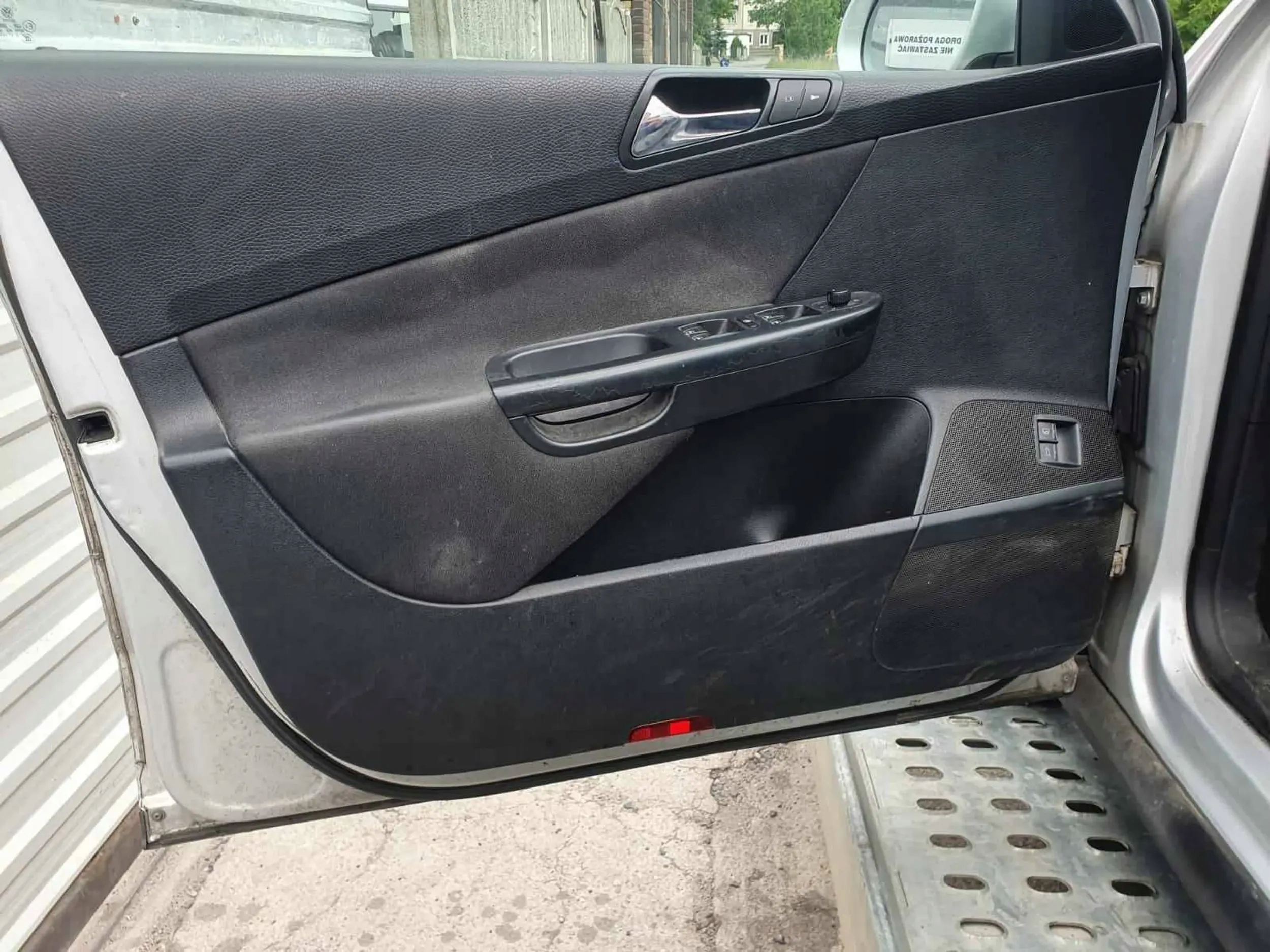 VW PASSAT B6 2006 КАРТА ОБШИВКА ДВЕРІ ЛІВИЙ ПЕРЕД ПЕРЕДНІЙ