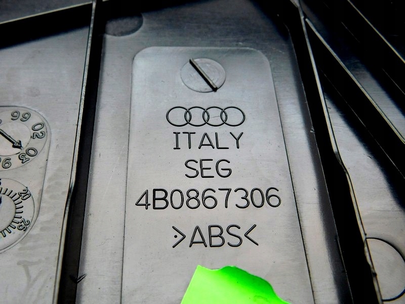 A4/21 Audi A6 C5 дверные карты задний правый