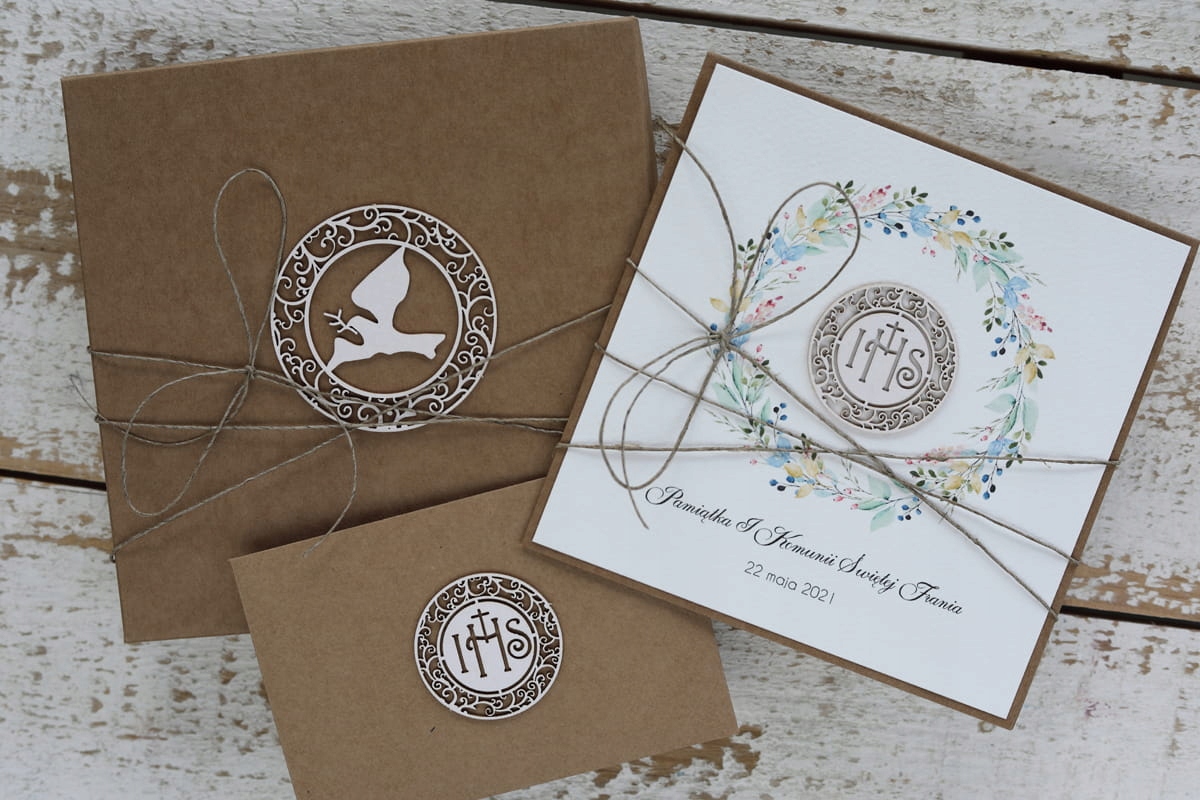 Ručně vyráběná společenská kartička pro chlapce věnec modro-žlutý 1