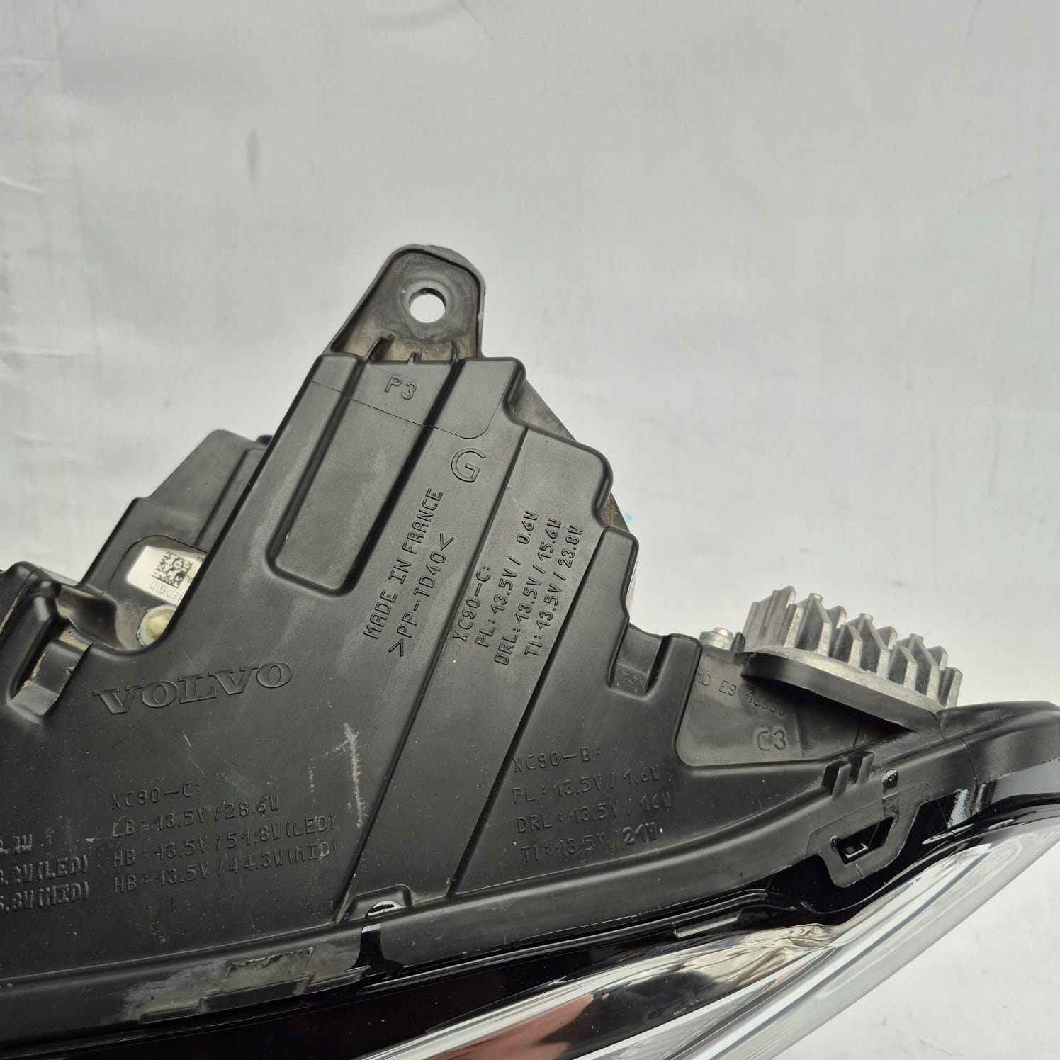 VOLVO XC90 II LIFT 19- light left front front FULL LED 32228296