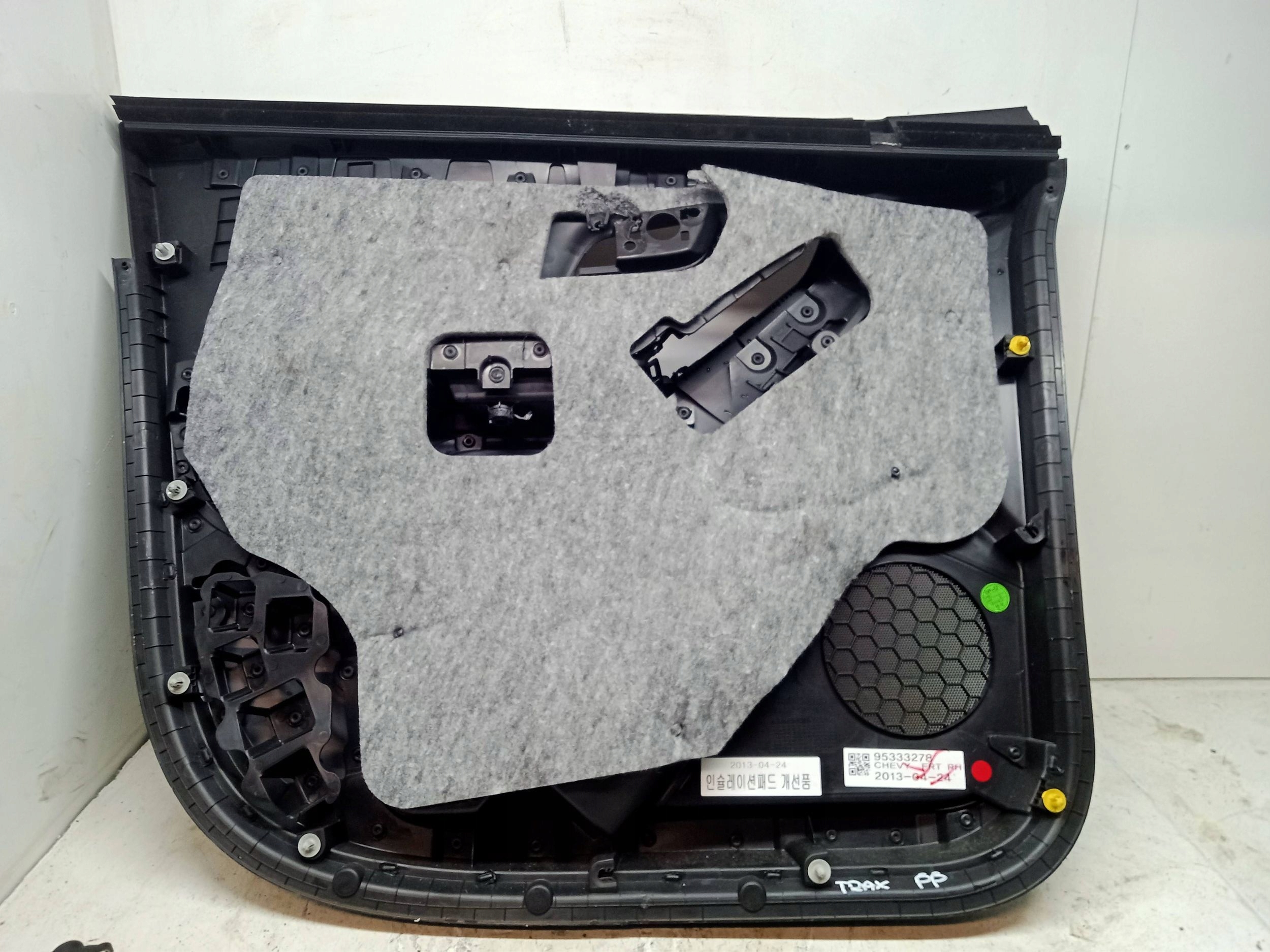 CHEVROLET TRAX upholstery side door right front 2013R