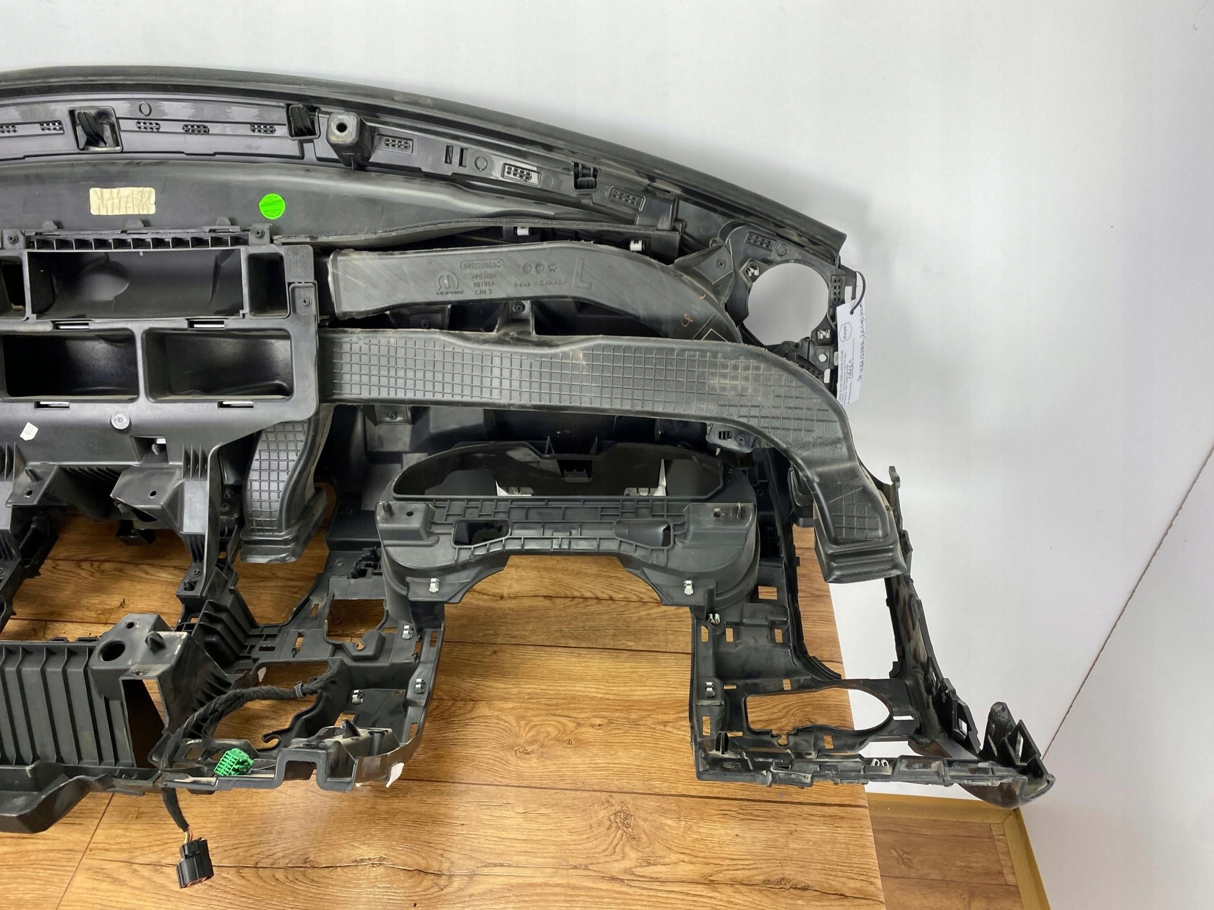 dashboard instrument panel cockpit Dodge Ram 1500 2019+