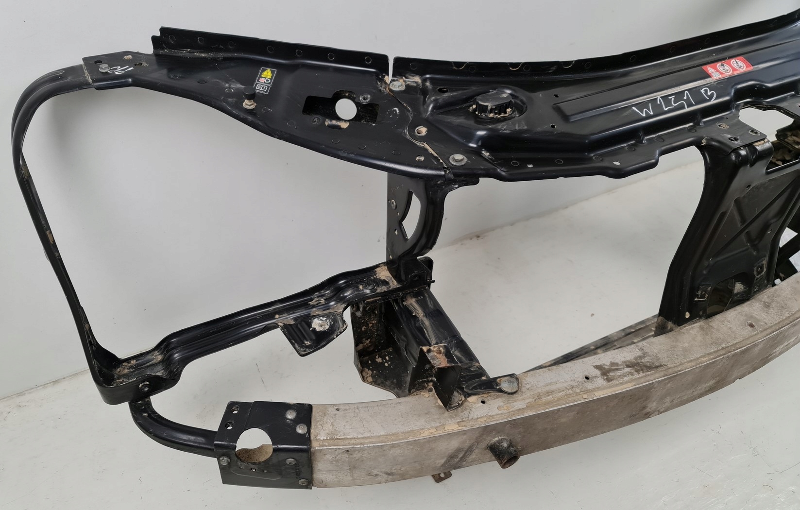 PAS PRZEDNI BELKA WZMOCNIENIE MERCEDES R-KL W251 Typ samochodu Samochody osobowe