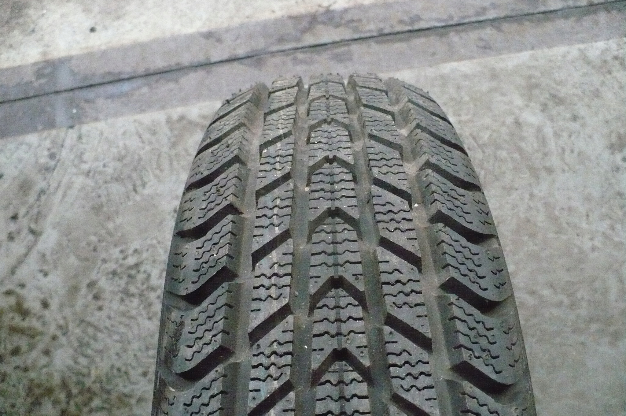 Kumho Kw 7400 175/80R14 Nová 2023