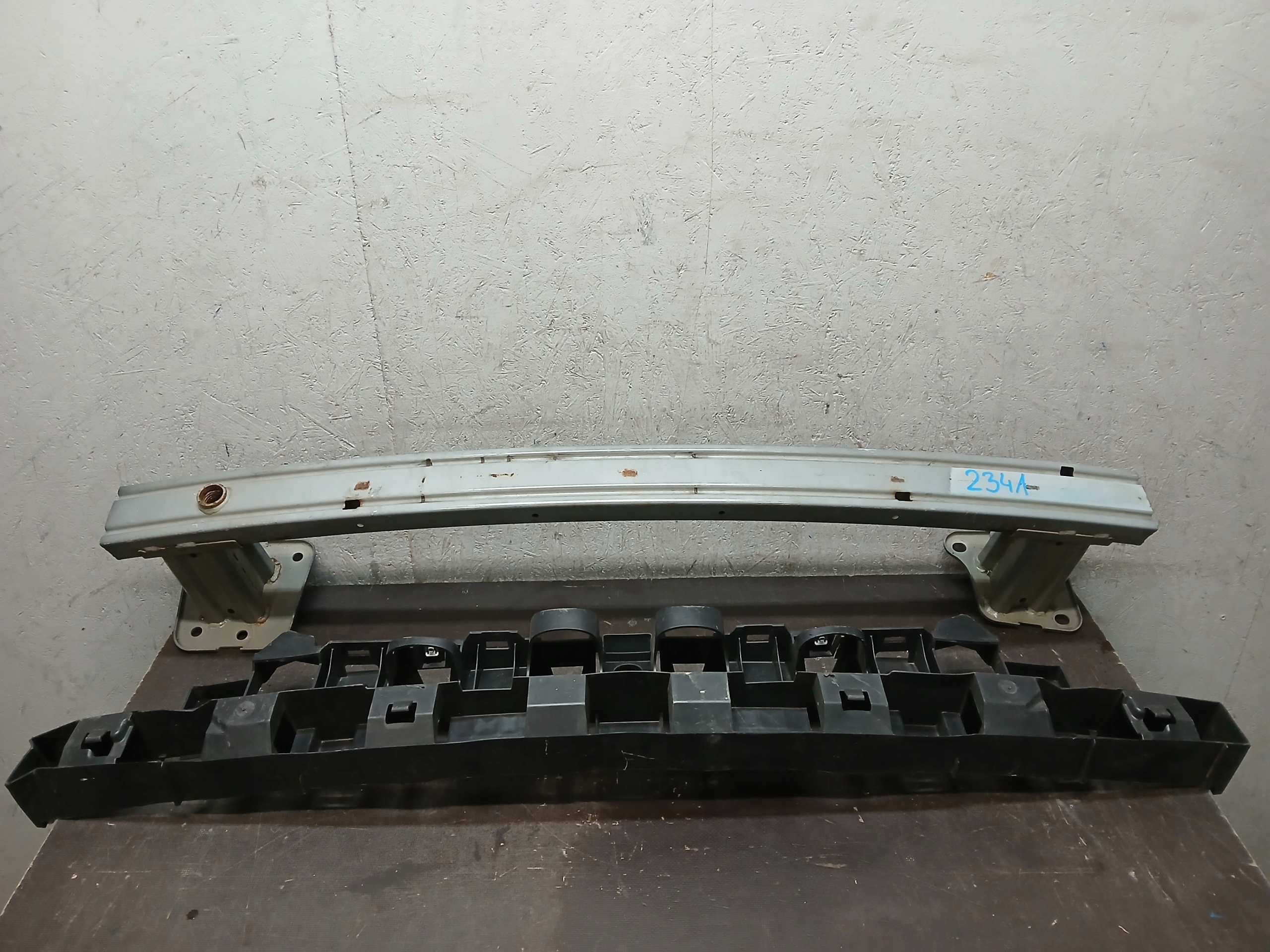 bumper support front RENAULT TRAFIC III 3 OPEL VIVARO B 620905050