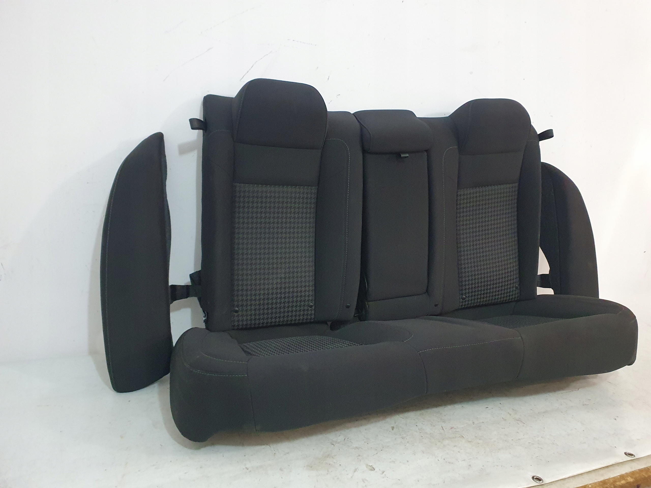 DODGE CHARGER LIFT 15- Sitz heck hinten Sitz