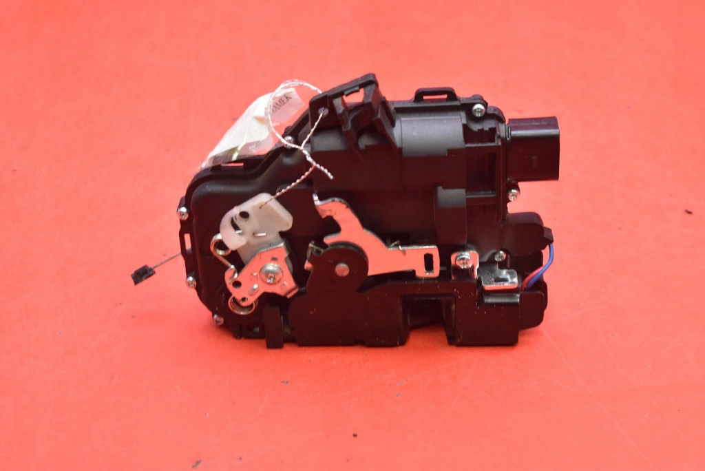 lock door left front front EU 461860188 VW BORA sedan 98-05