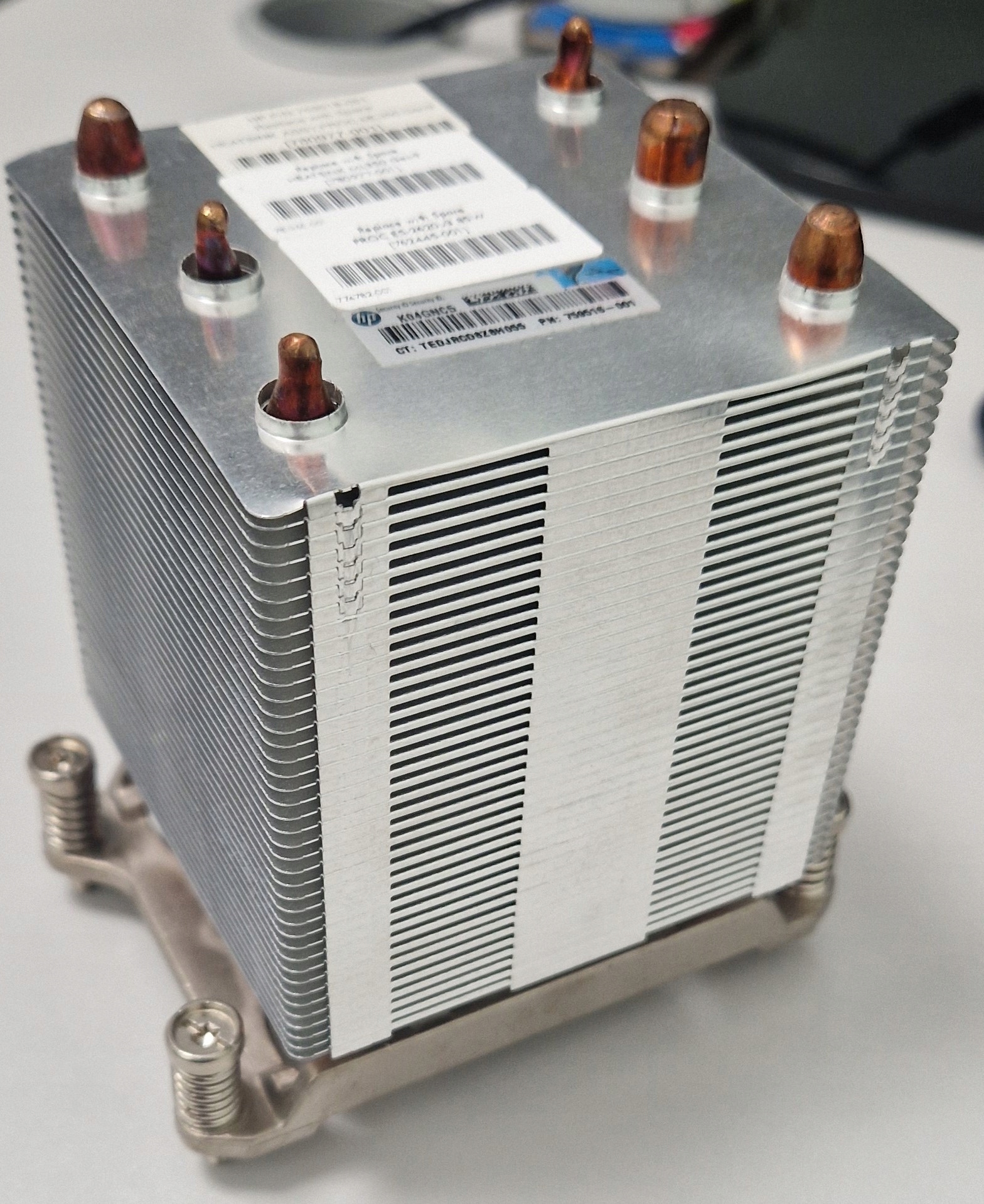 РАДИАТОР HP ML350 G9 HEATSINK 780977-001