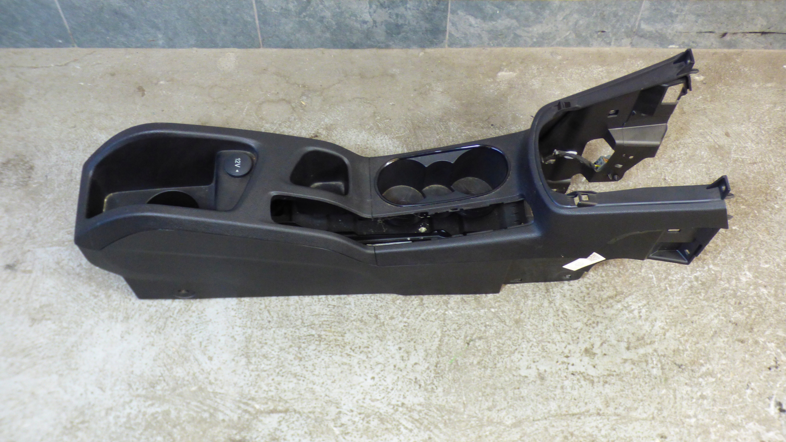 TUNEL MITTE EUROPA AV11-R045B55-AFW FORD B-MAX