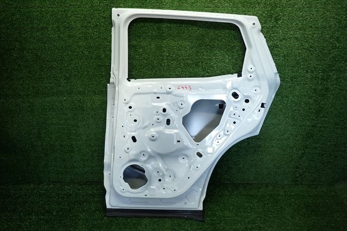 RENAULT AUSTRAL 22- door right rear. rear part