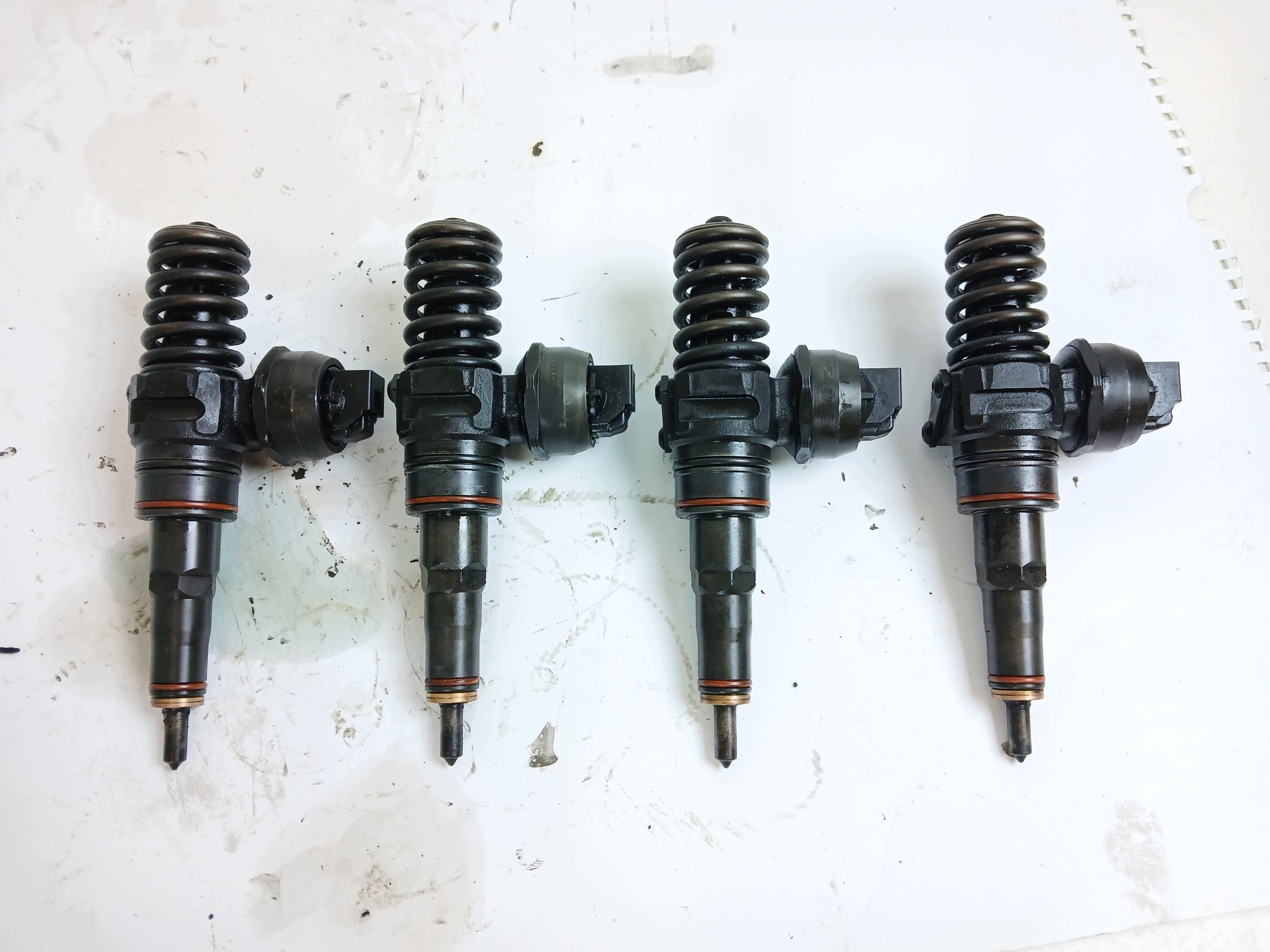 VW PASSAT B5 1.9 TDI Einspritzdüse Einspritzdüsen 038130073AL