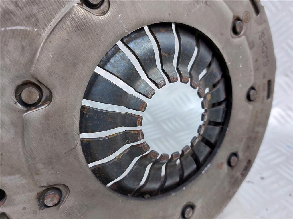 Sprzęgło dwumas Citroen C5 III X7 PEUGEOT 1.6 THP 2008-2017 9673707580 Typ samochodu Samochody osobowe