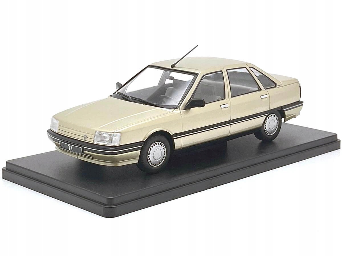Renault 21 R R21 1986 Beige WhiteBox 1:24 Metalowy Model Samochodu WB124254 Stan opakowania oryginalne