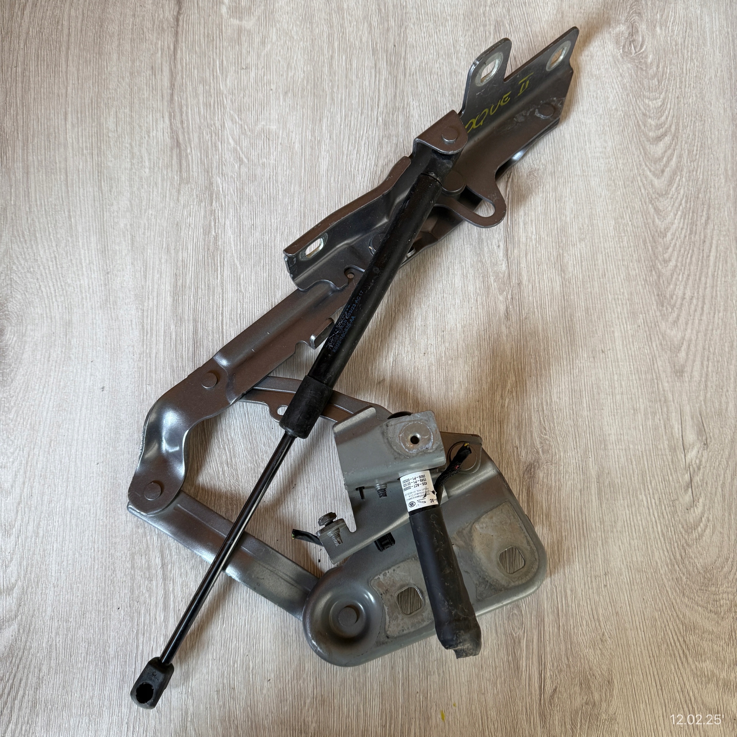 hinge bonnets NABOJ left LAND ROVER RANGE ROVER EVOQUE II K8D2-16801-A