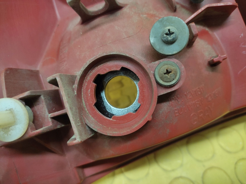 MAZDA PREMACY light right rear part