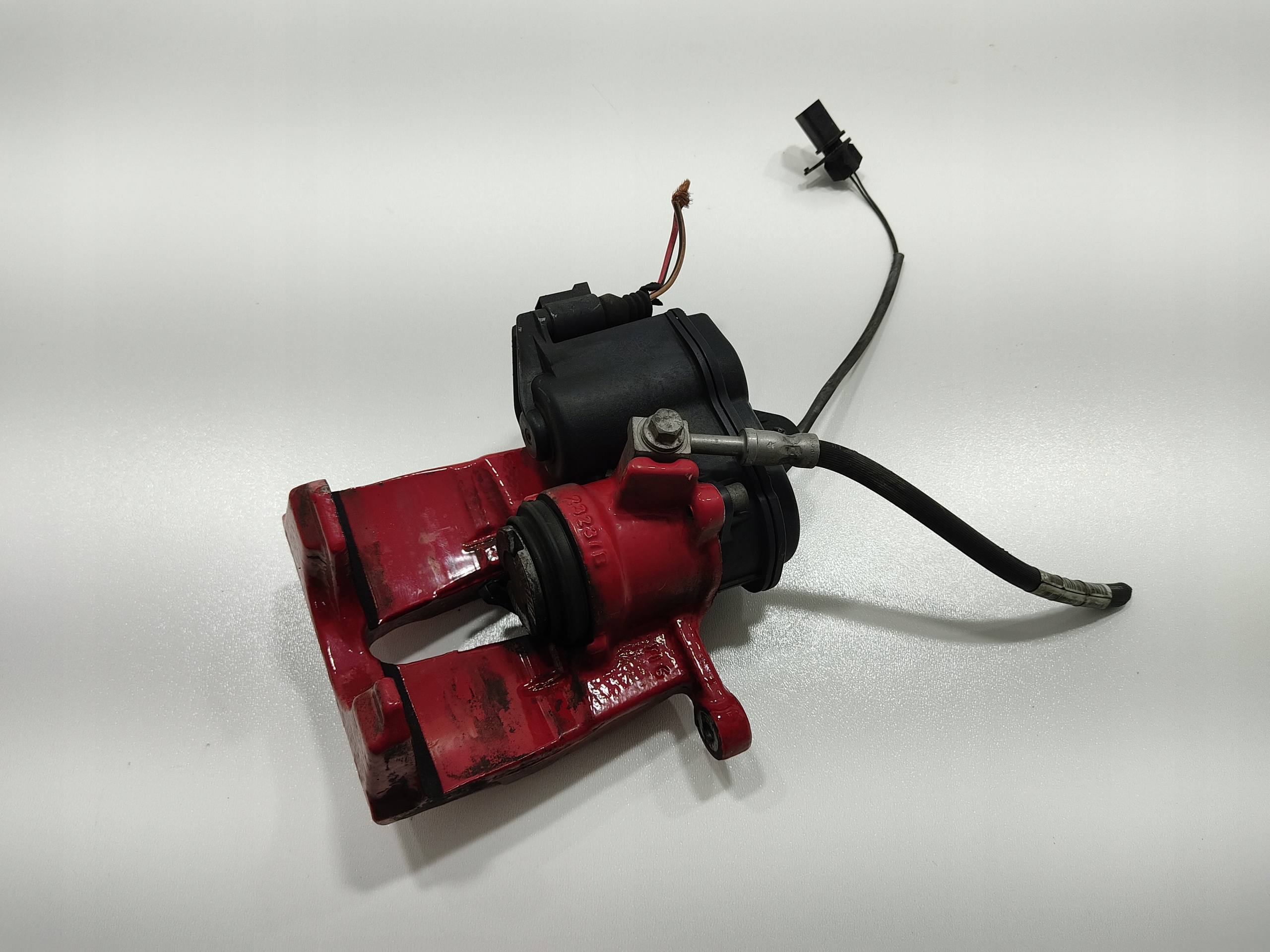 caliper left rear part rear AUDI Q8 4M0405BS 2018-2022