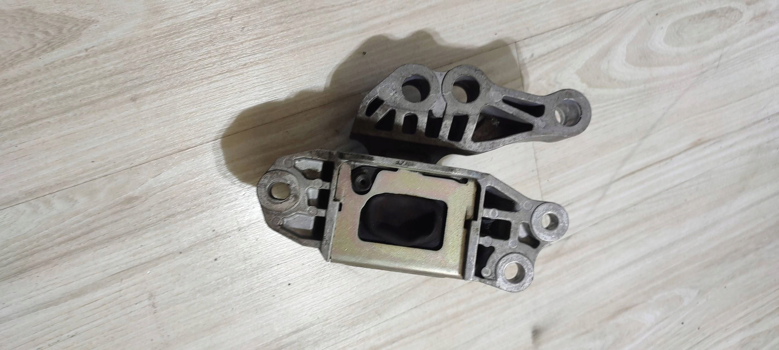 Fiat Tipo 2018 engine mount