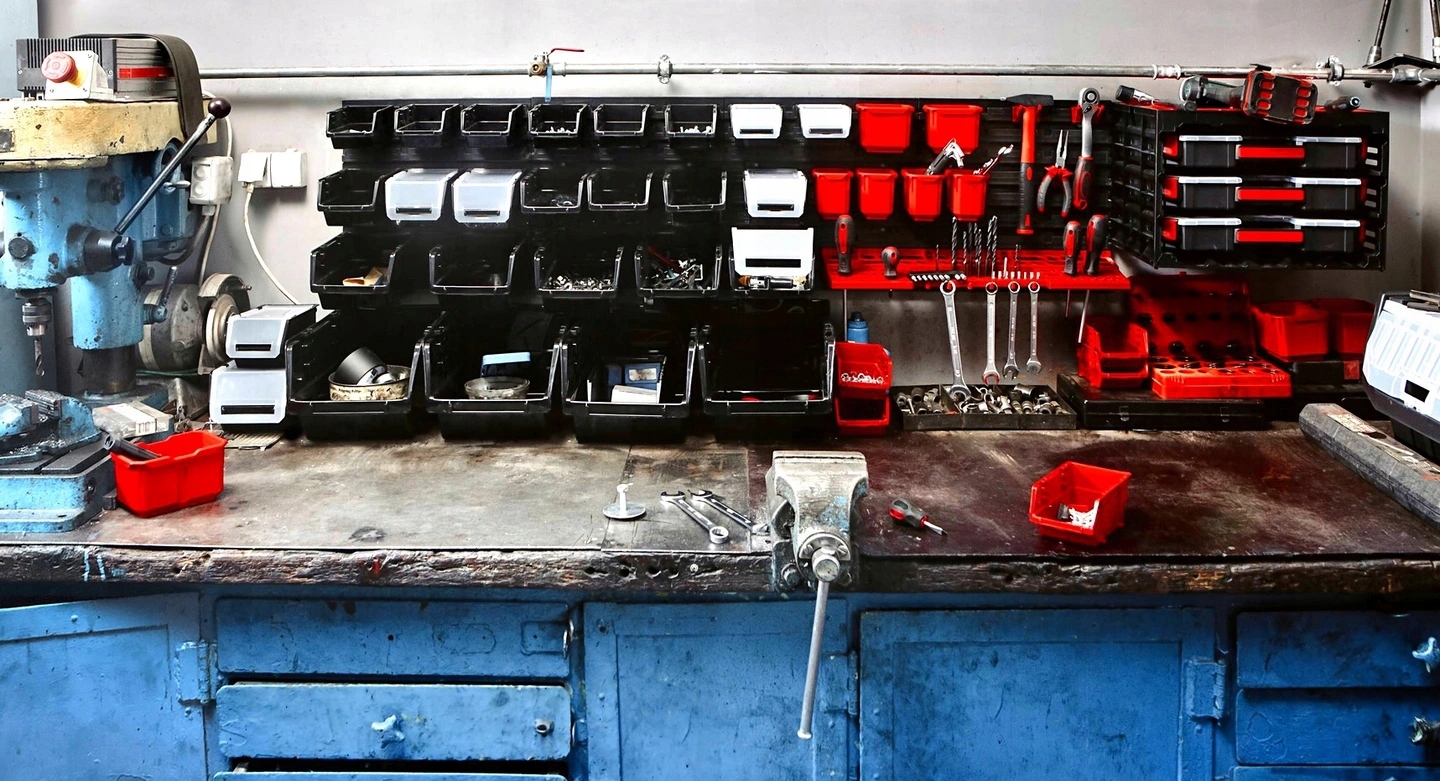 TABLICA ŚCIANKA WARSZTATOWA DUŻE KUWETY 72 SZTUKI Marka Kistenberg