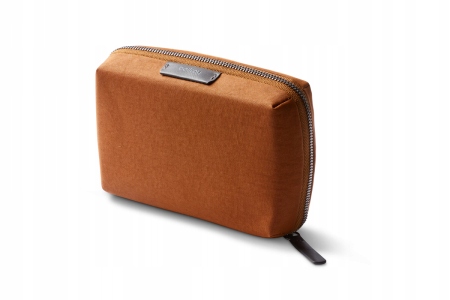 Bellroy Tech Kit Compact organizer na kable i ładowarki bronze