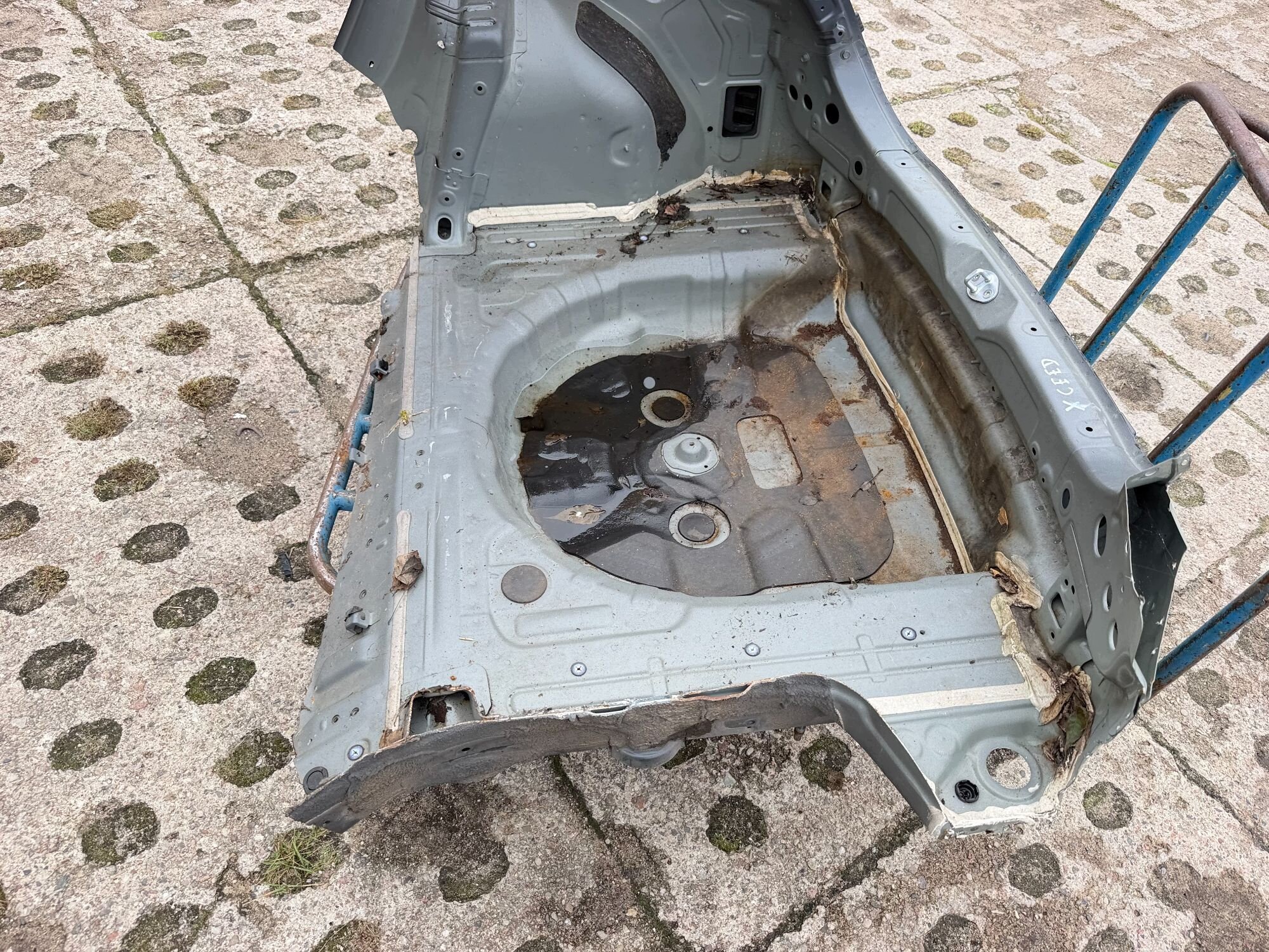 KIA XCEED X-CEED rear panel floor boot sump rear part H8 17-25