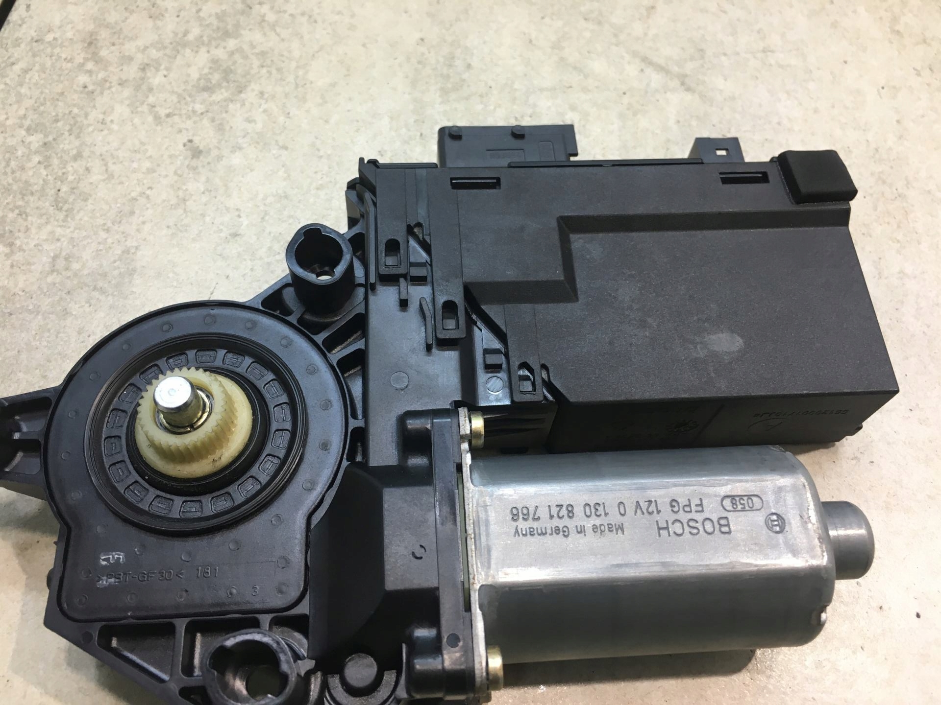 mini motor windows right front 307 SW 9634457480