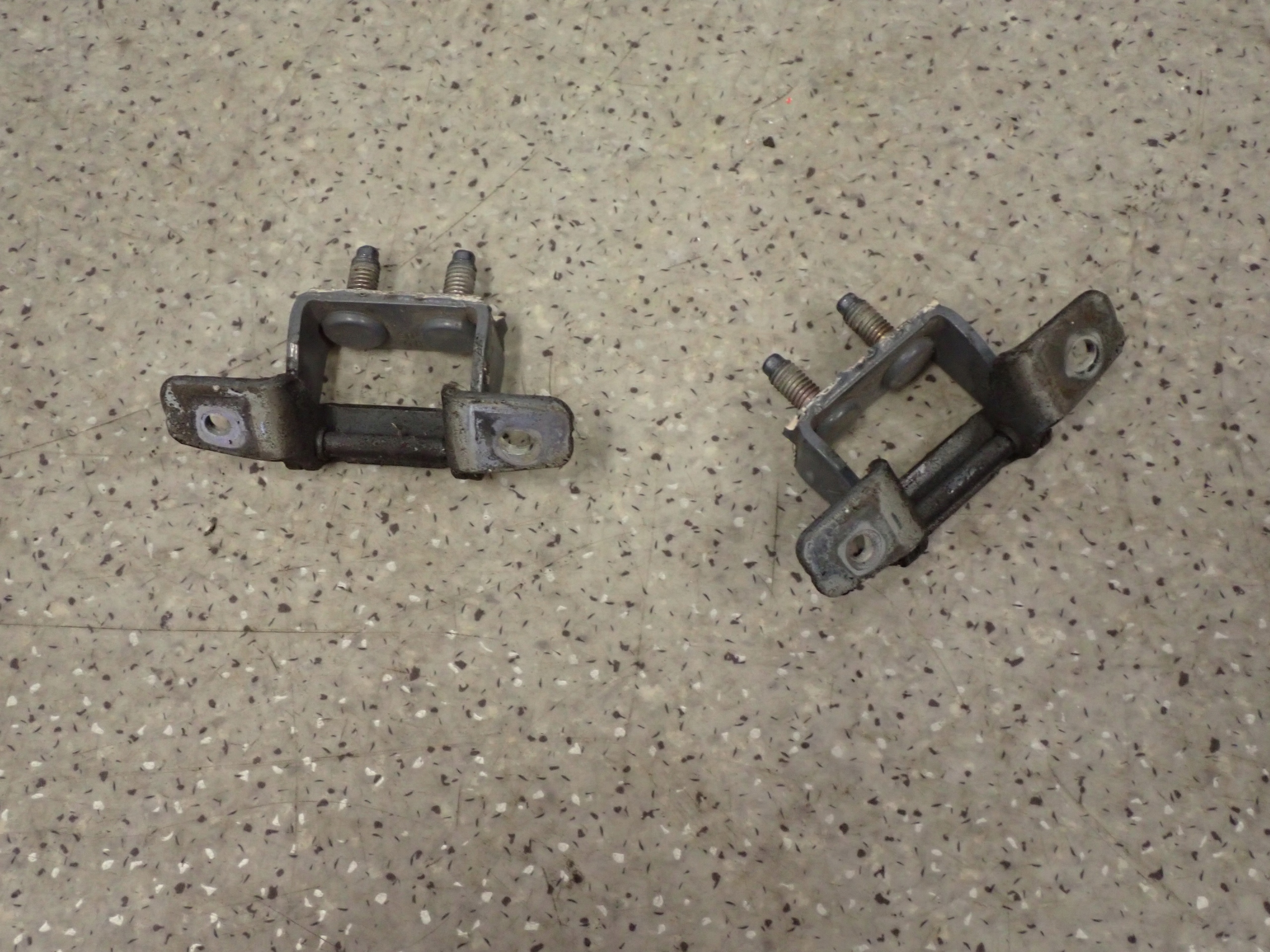 KIA CEED HATCHBACK 07 12 ZAWIASY KLAPY TYLNEJ