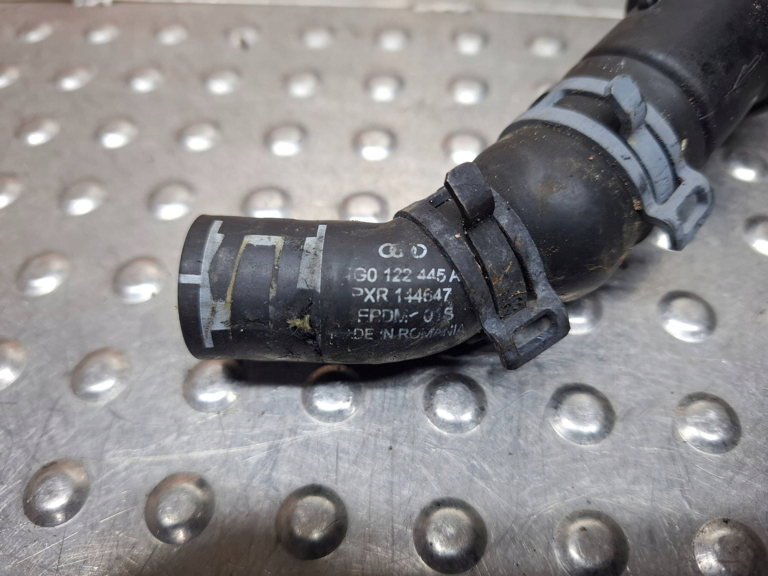 pipe hose wiring radiator 4G0122445A AUDI A6 C7