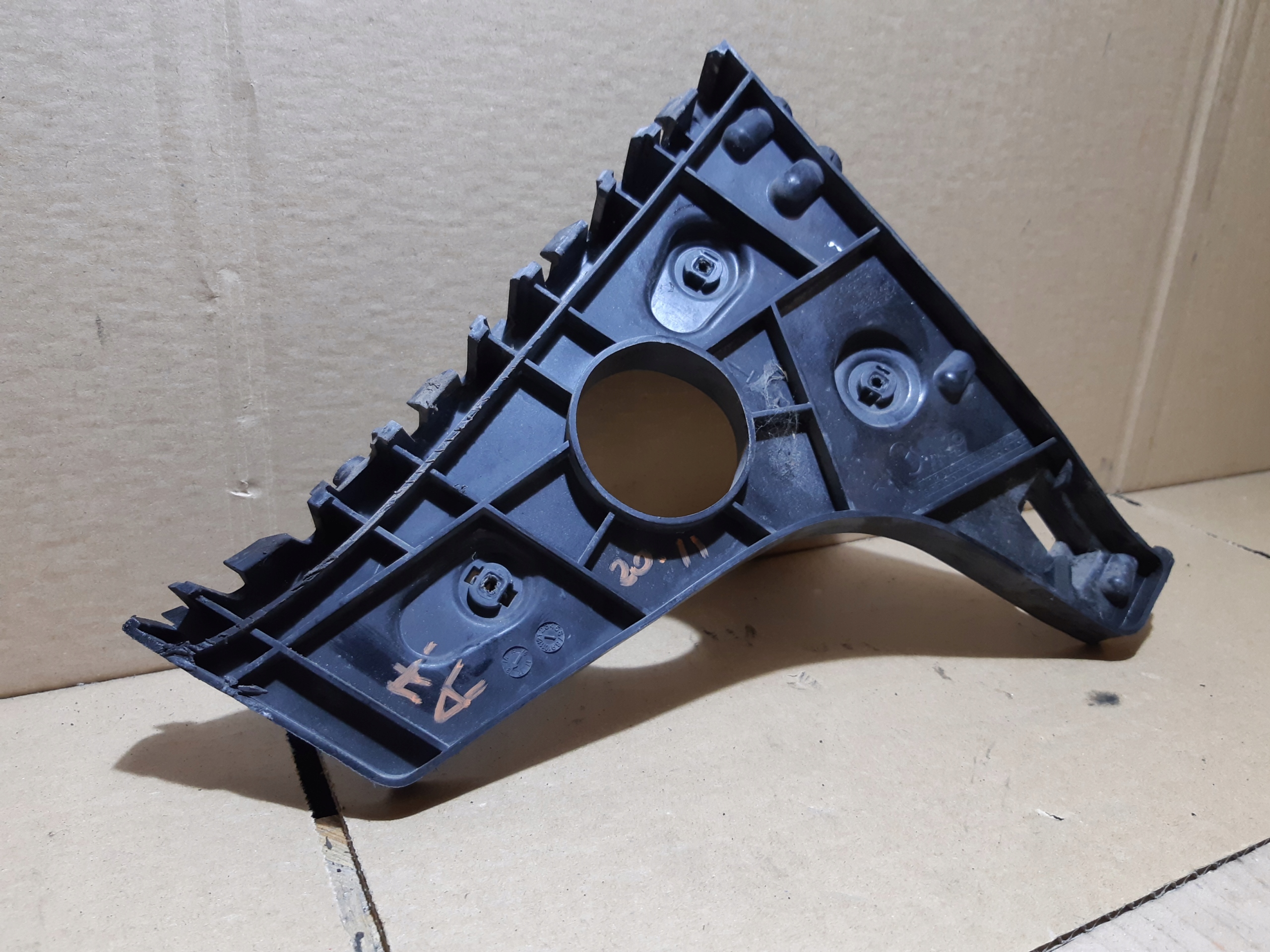 AUDI A7 4G Support Support plaque Pare choc Droite Arrière 4G8807454A