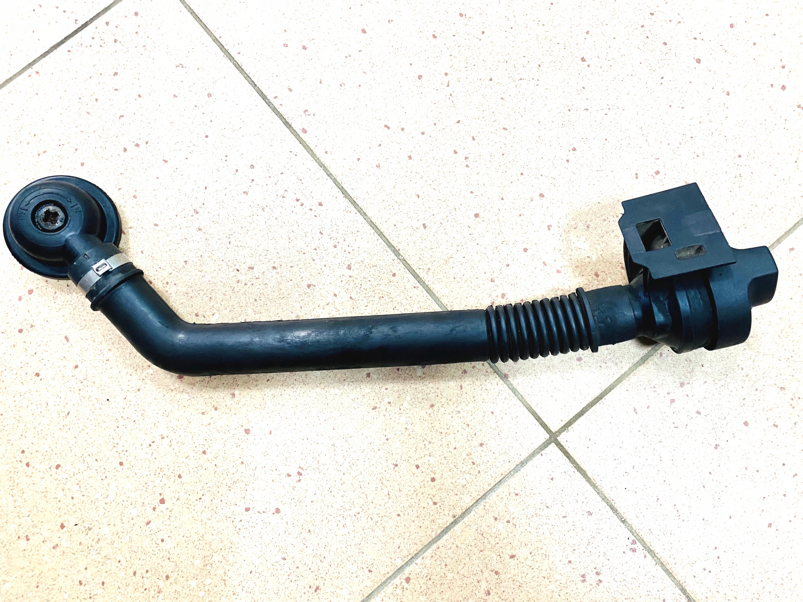 A6510100169 шланг для заливки масла SPRINTER 906 2.2 CDI