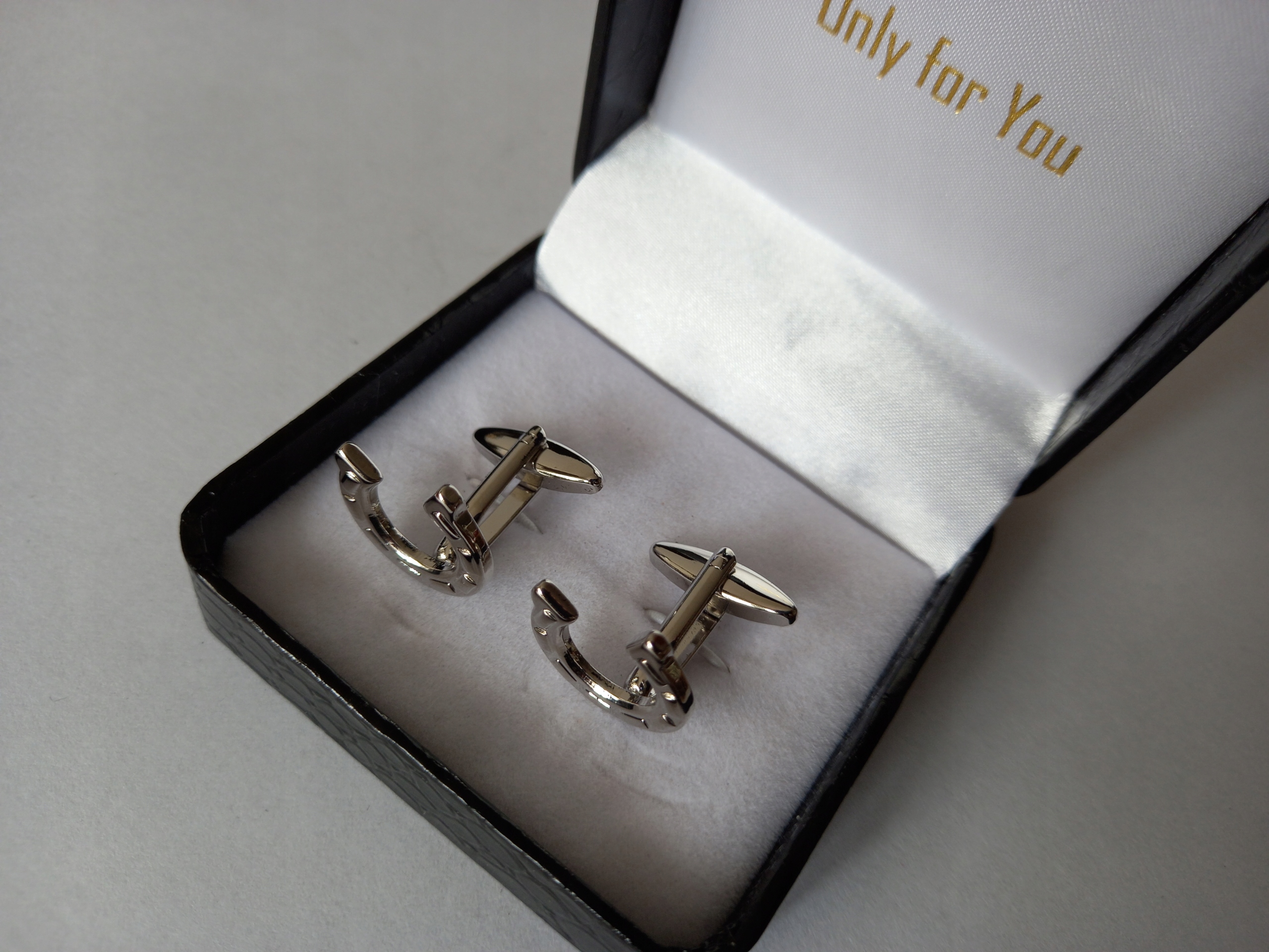 Manžetové knoflíčky Podkova – symbol štěstí